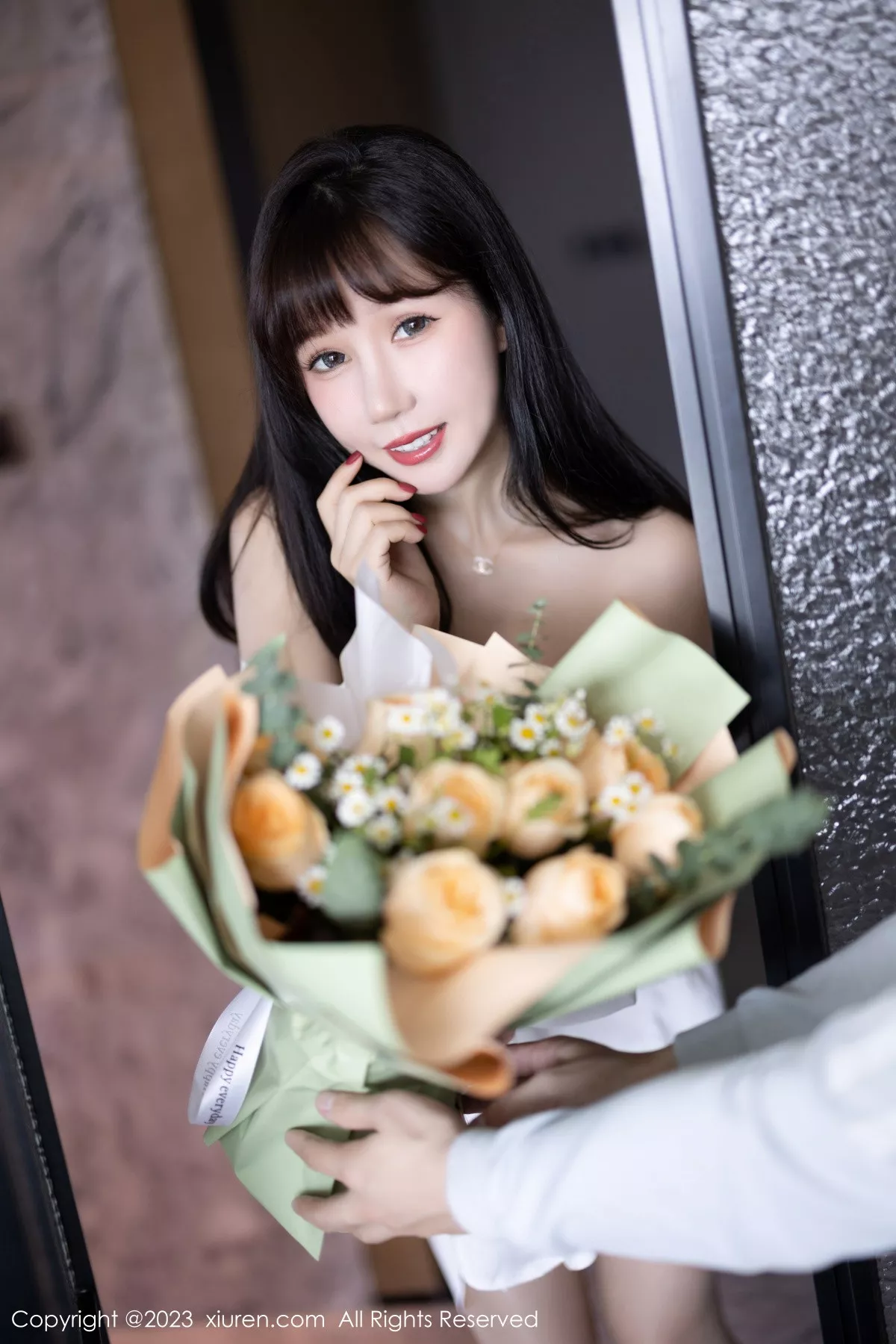 [XiuRen秀人网]第6153期波巧酱写真 [82P]-002