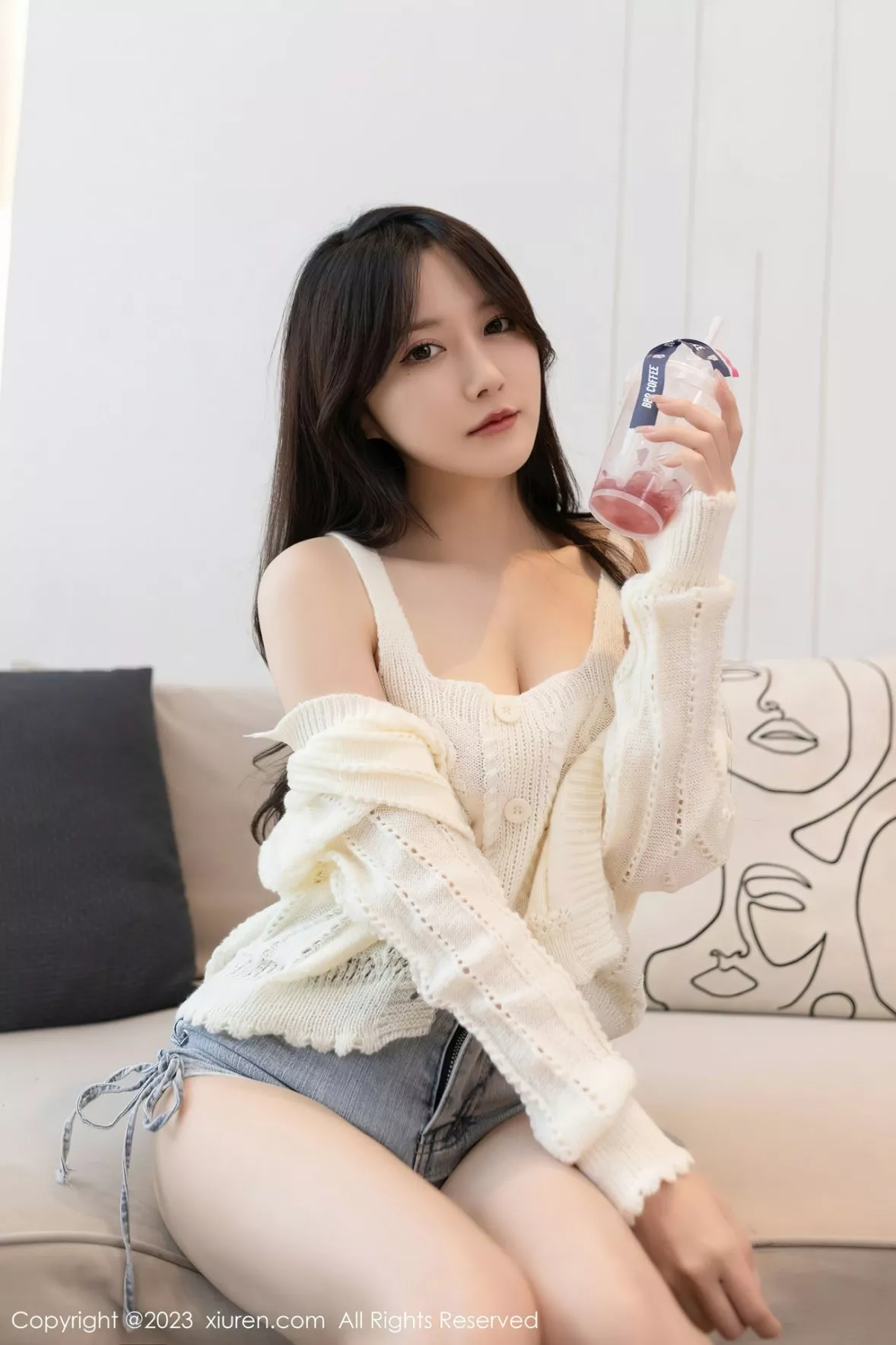 [XiuRen秀人网]第6216期鱼子酱写真 [78P]-002