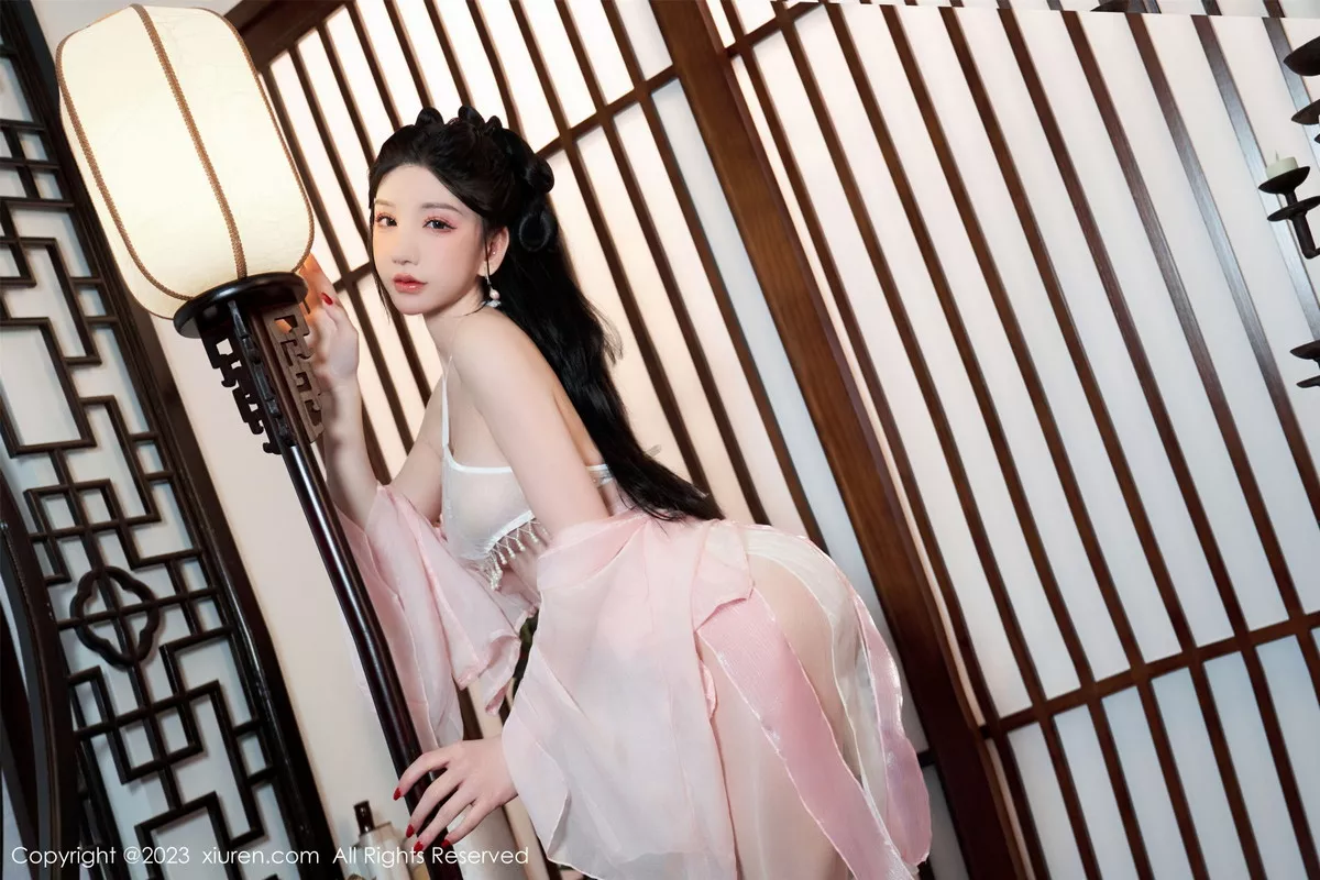 [XiuRen秀人网]第6217期周于希写真 [85P]-044