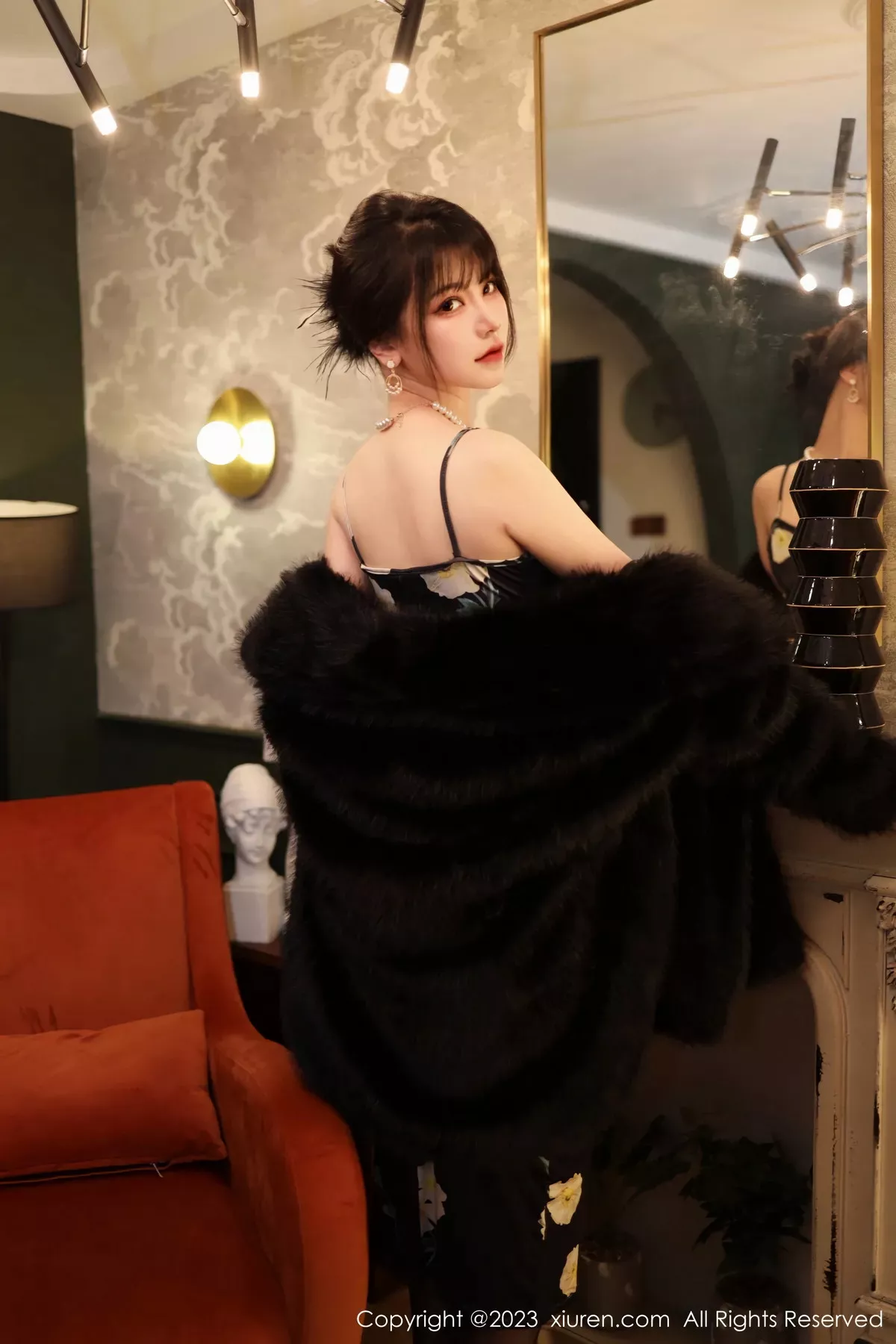 [XiuRen秀人网]第6220期桃桃子写真 [85P]-002