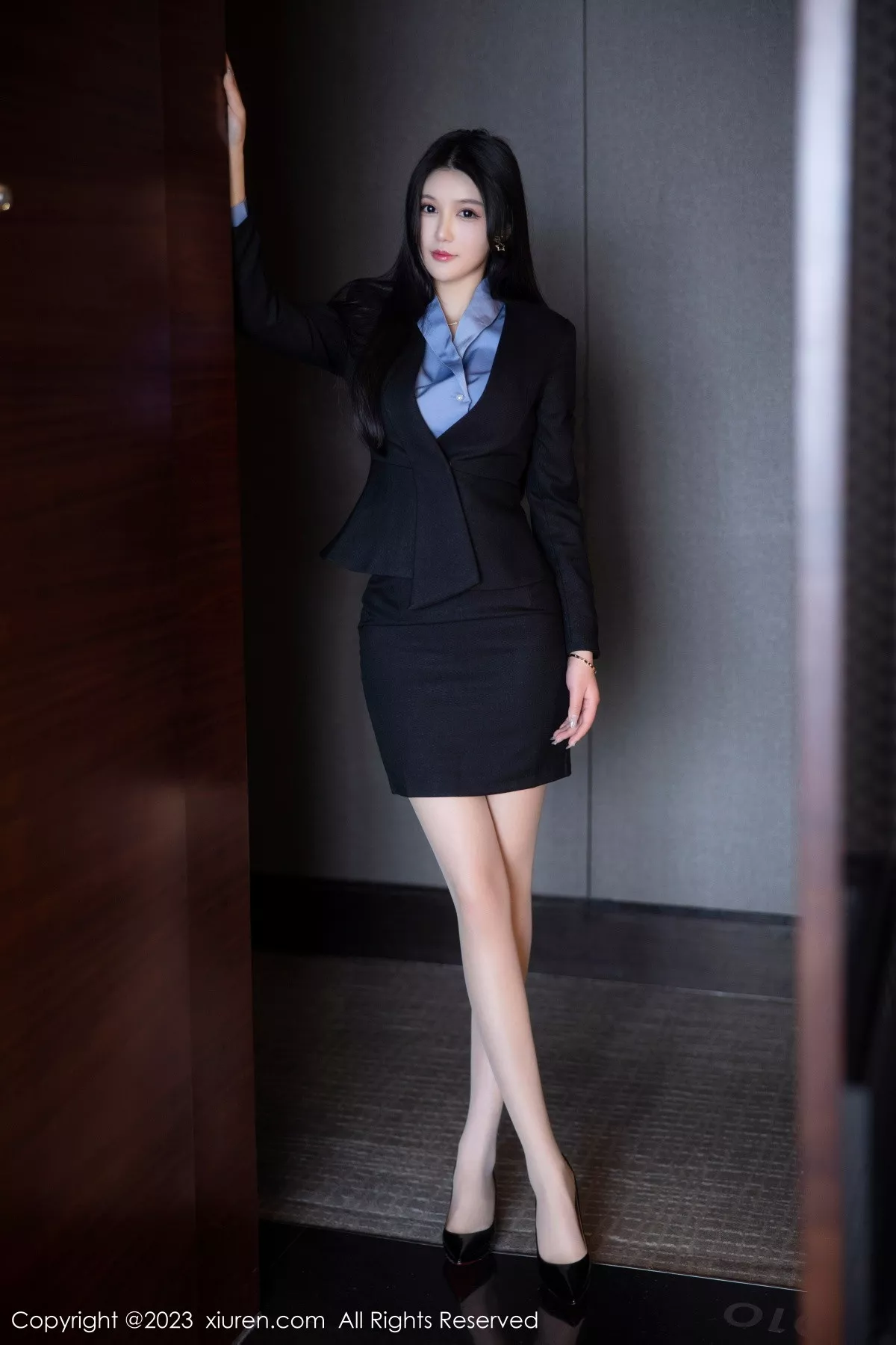 [XiuRen秀人网]第6254期圆圆酱写真 [86P]-002