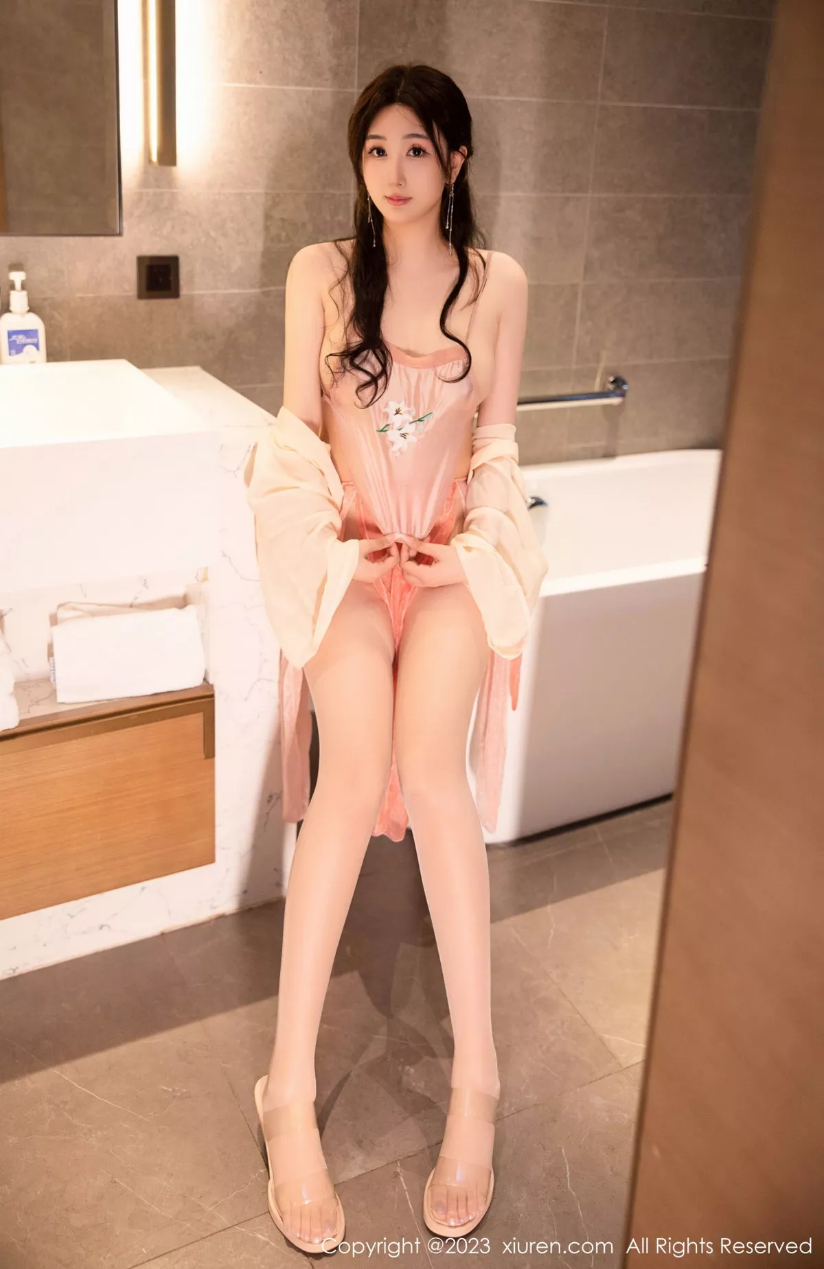 [XiuRen秀人网]第6262期江真真写真 [70P]-014