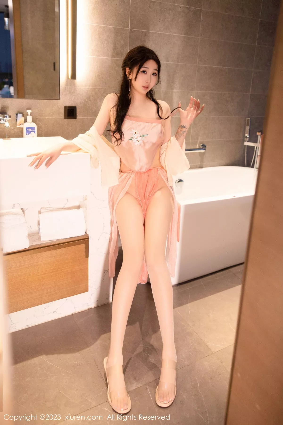 [XiuRen秀人网]第6262期江真真写真 [70P]-012