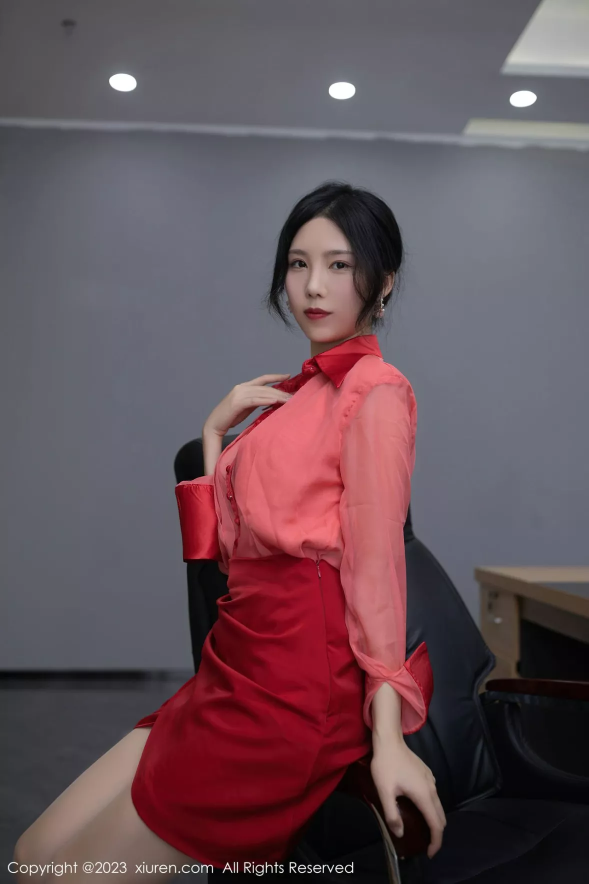 [XiuRen秀人网]第6189期利世写真 [73P]-002