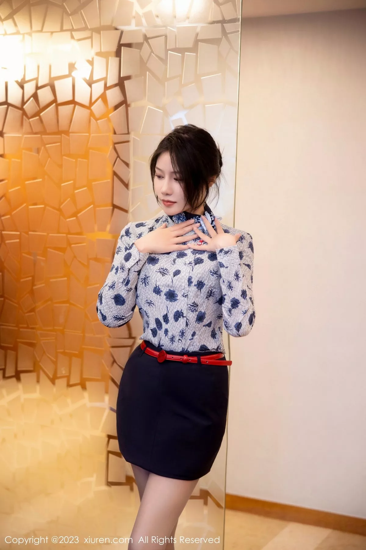 [XiuRen秀人网]第6338期王楚璇写真 [56P]-003