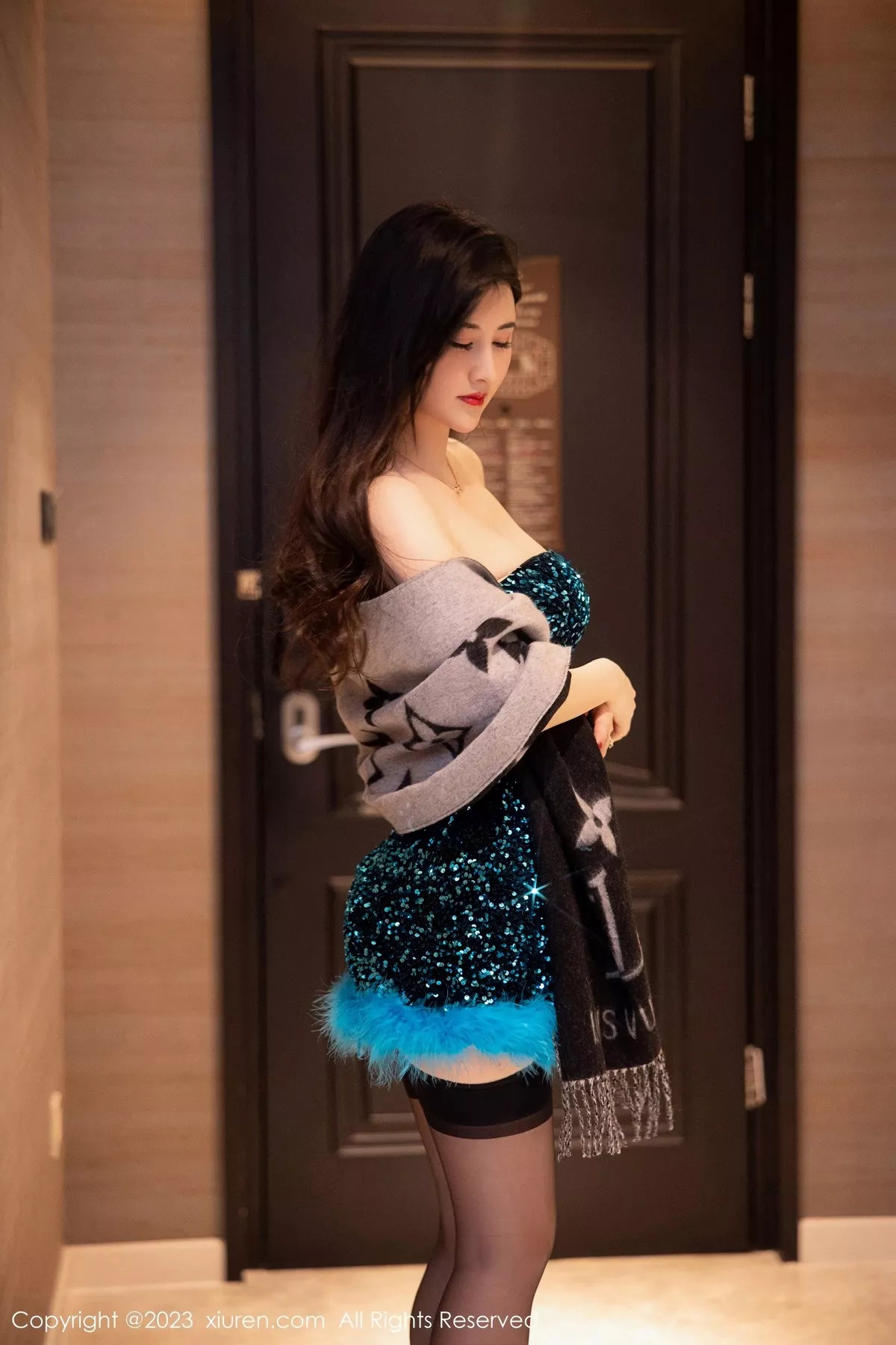 [XiuRen秀人网]第6384期诗诗写真 [86P]-002