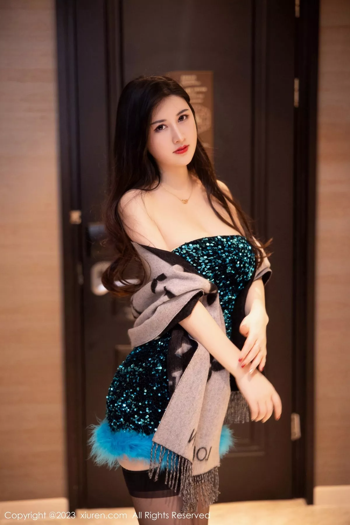 [XiuRen秀人网]第6384期诗诗写真 [86P]-001