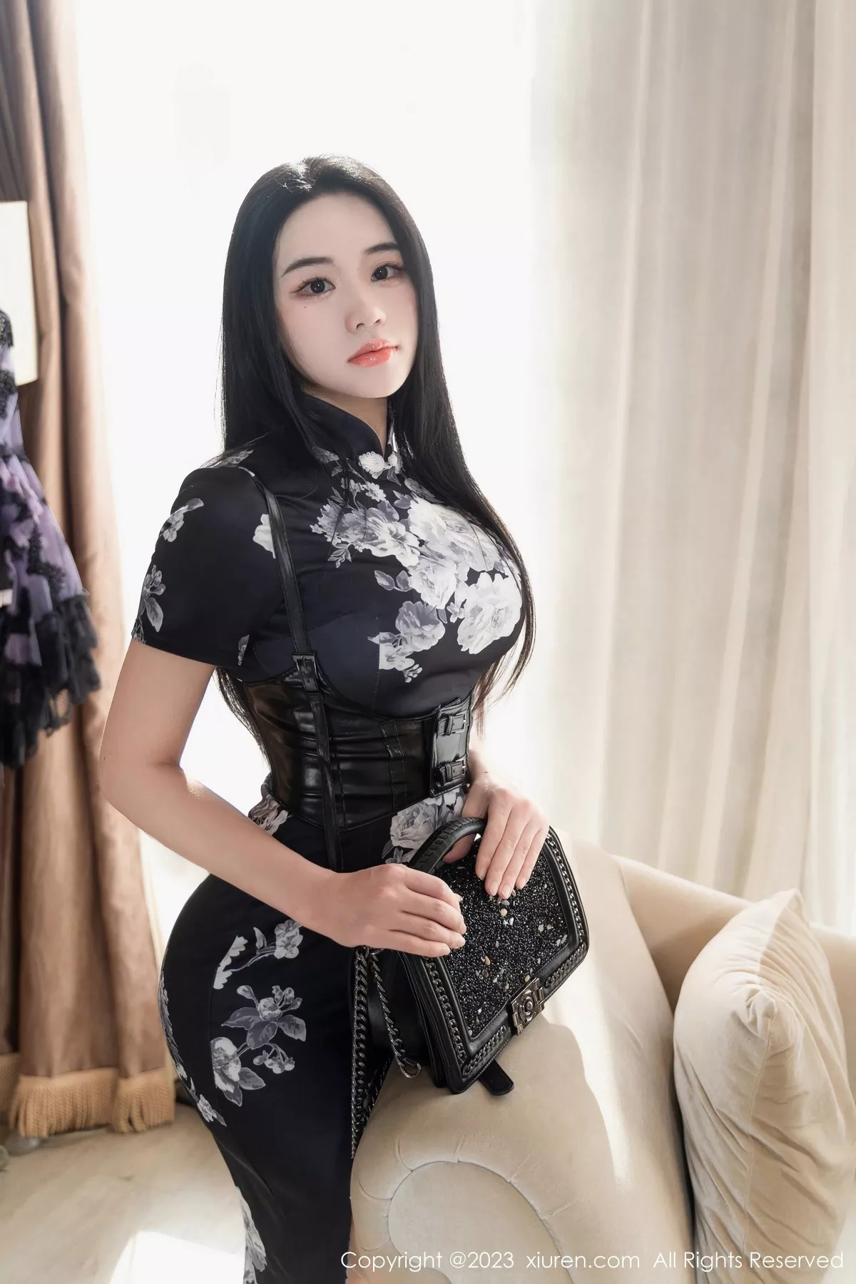 [XiuRen秀人网]第6379期汐汐爱吃草莓写真 [62P]-013