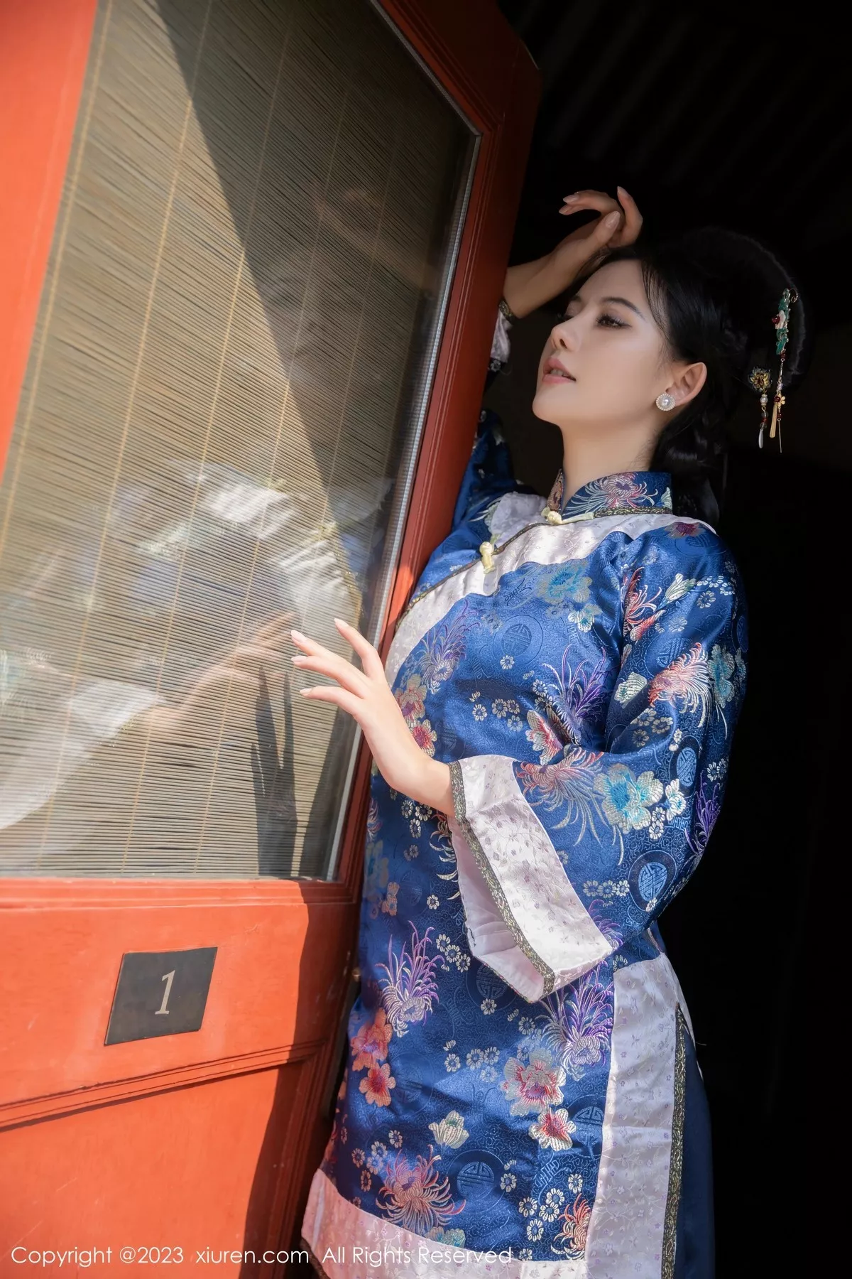 [XiuRen秀人网]第6398期就是阿朱啊写真 [86P]-011