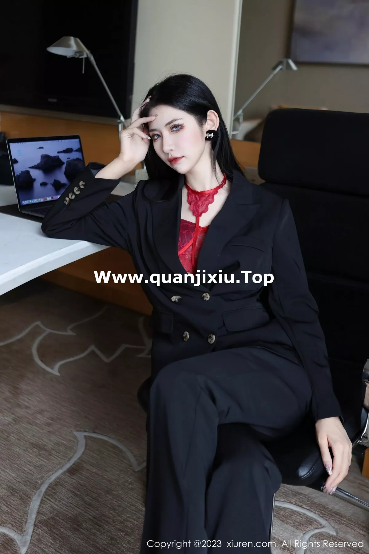 [XiuRen秀人网]第6402期依娜写真 [112P]-003