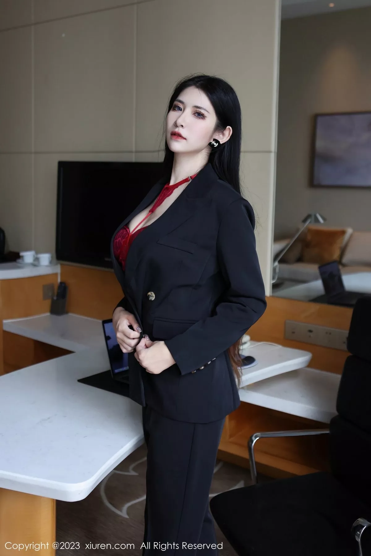 [XiuRen秀人网]第6402期依娜写真 [112P]-019