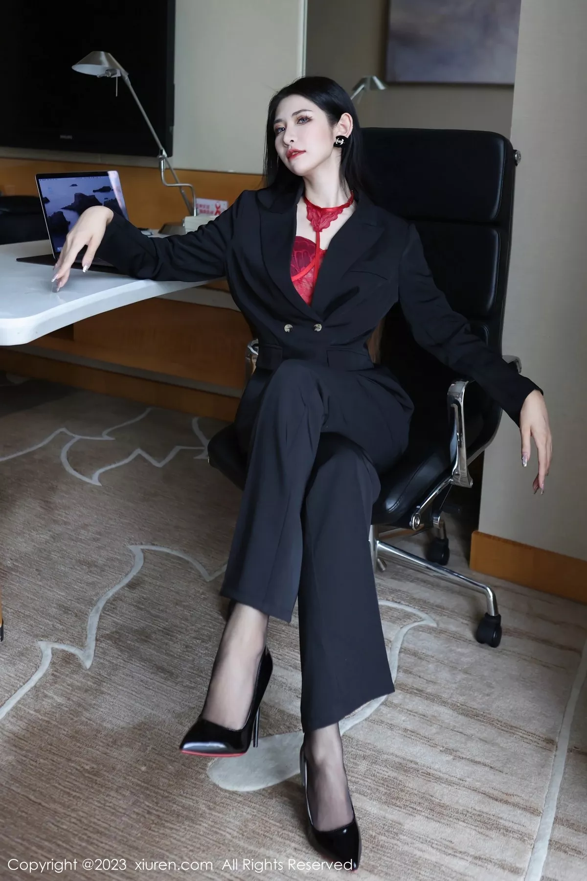 [XiuRen秀人网]第6402期依娜写真 [112P]-002