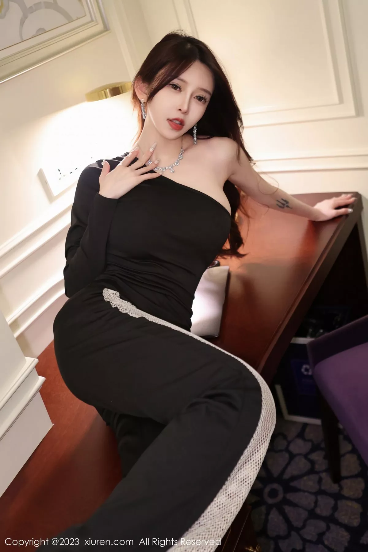 [XiuRen秀人网]第6417期玉兔写真 [95P]-023