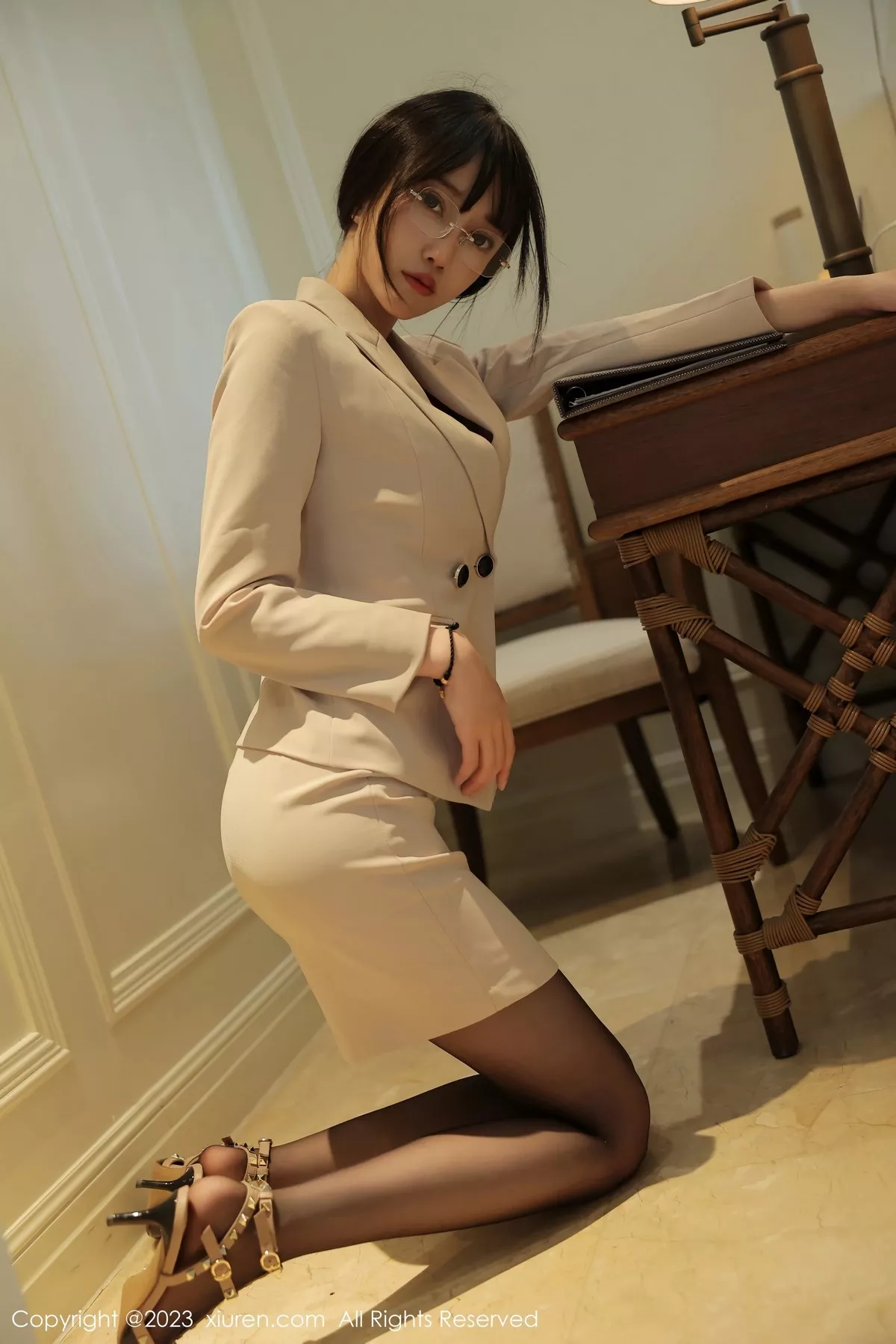 [XiuRen秀人网]第6428期玥儿玥写真 [56P]-010