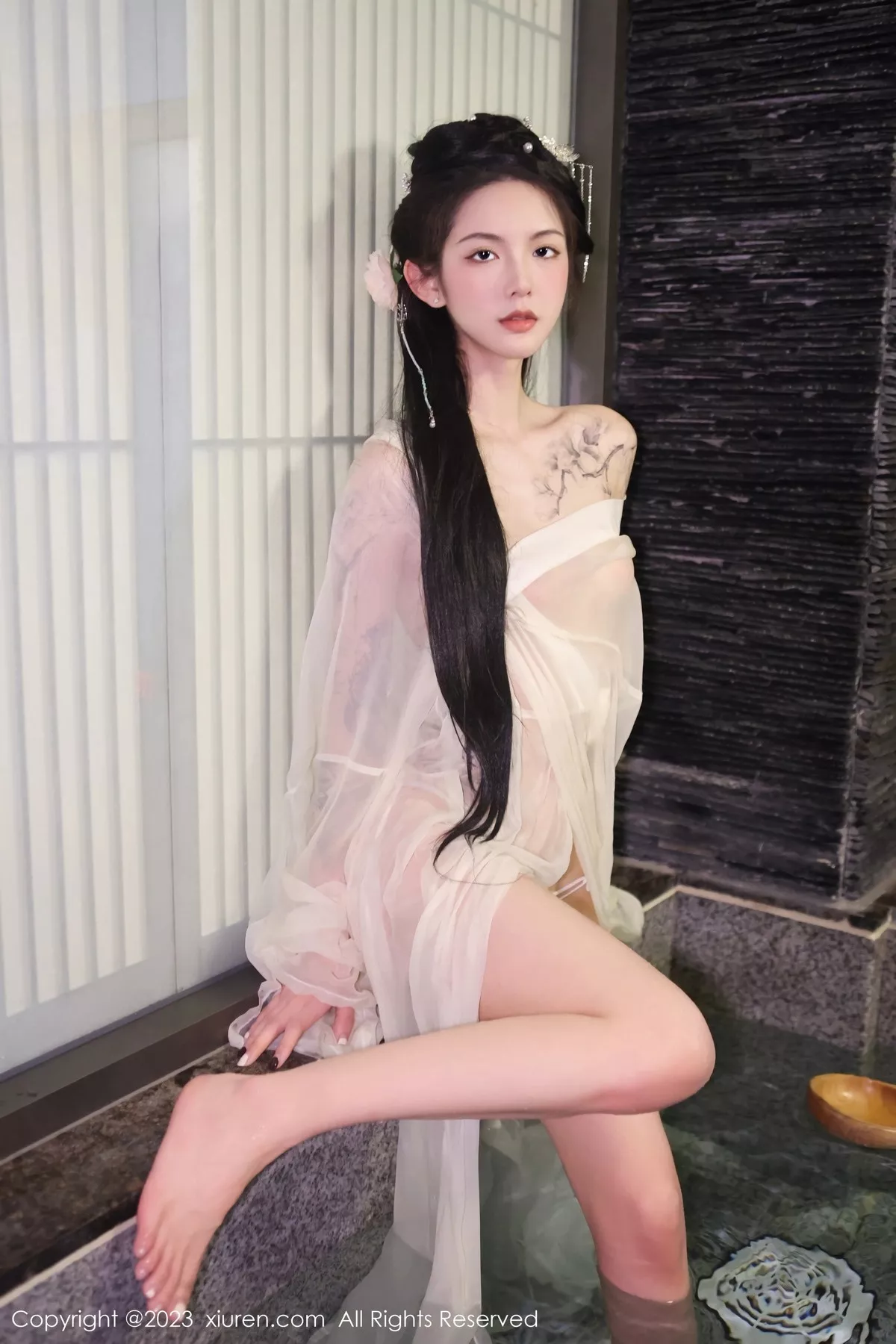 [XiuRen秀人网]第6430期乔一一写真 [82P]-049