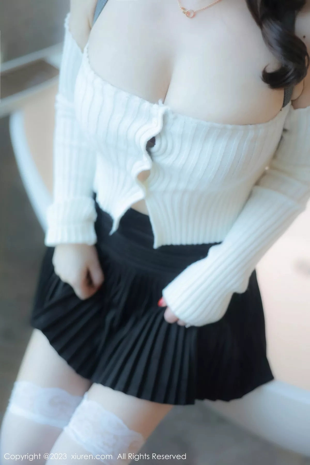 [XiuRen秀人网]第6484期诗诗写真 [82P]-001