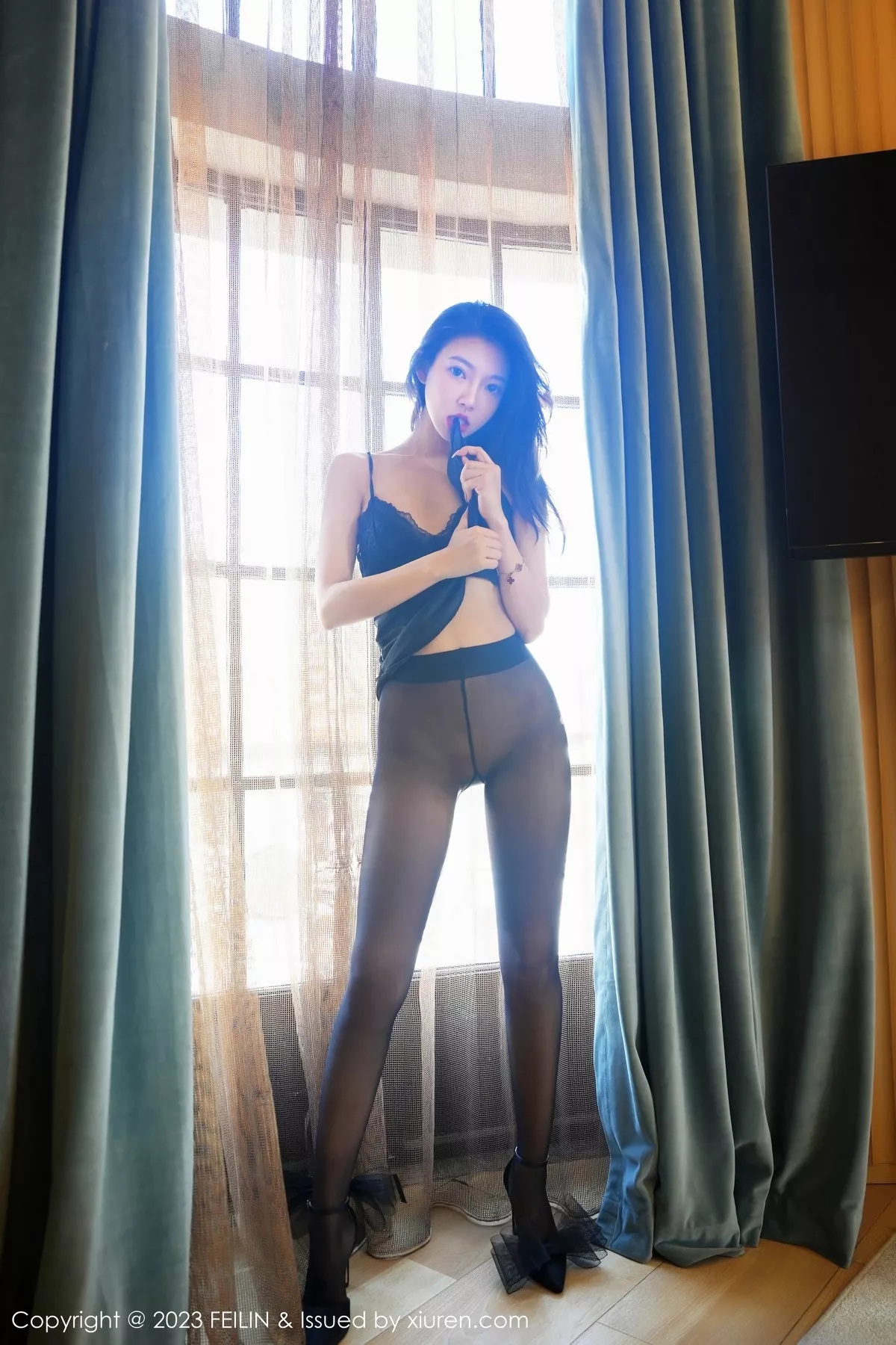 [FeiLin嗲囡囡]第466期冯木木写真 [85P]-024