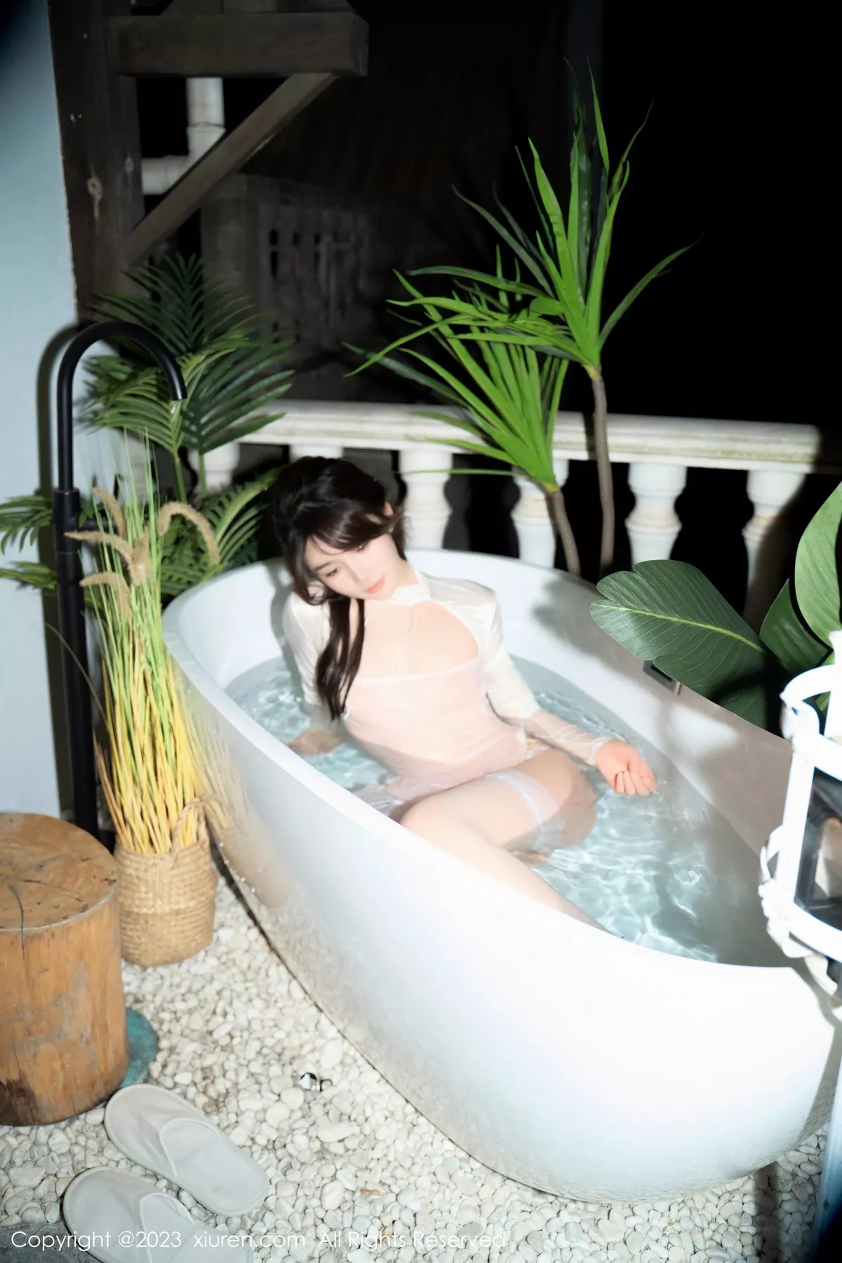 [XiuRen秀人网]第6489期婠婠么写真 [66P]-044