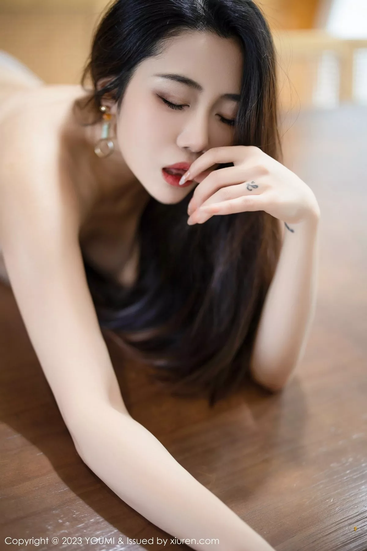 [YouMi尤蜜荟]第920期严利娅写真 [56P]-048