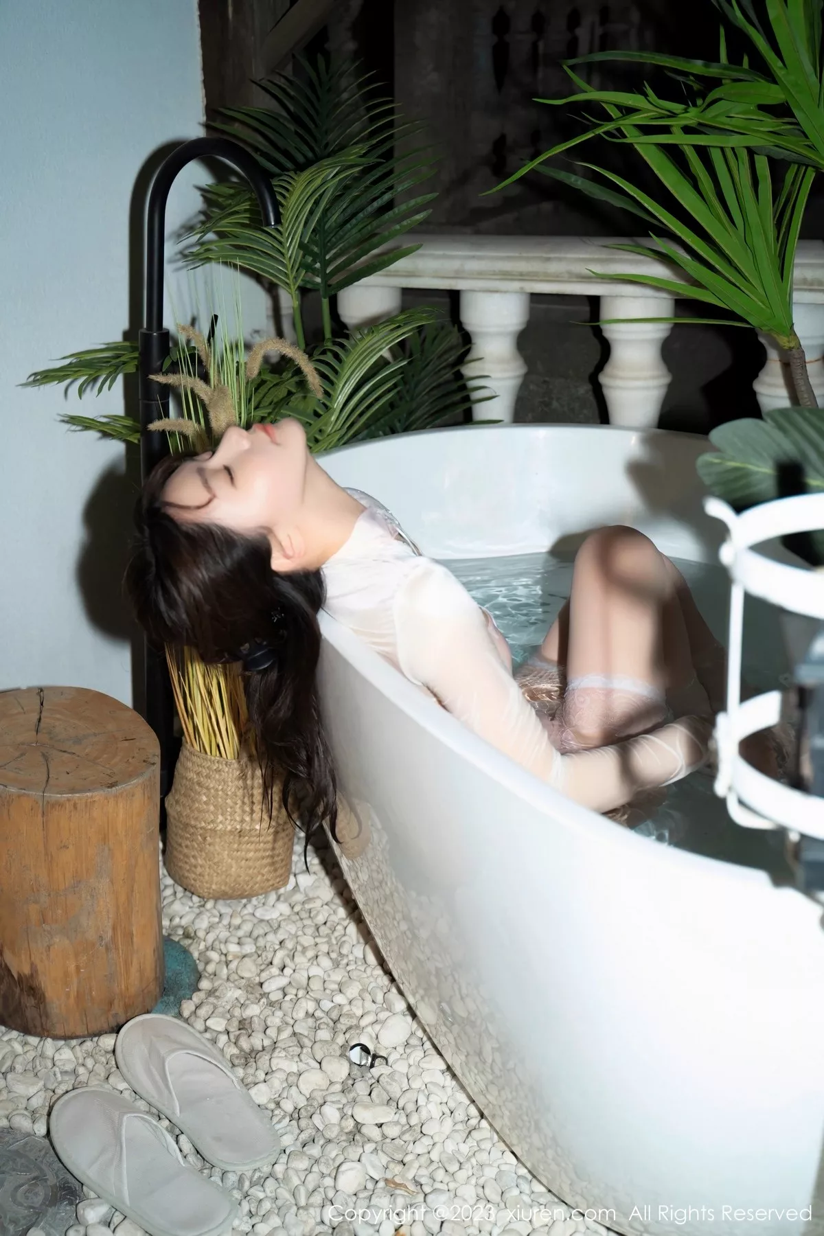 [XiuRen秀人网]第6489期婠婠么写真 [66P]-048