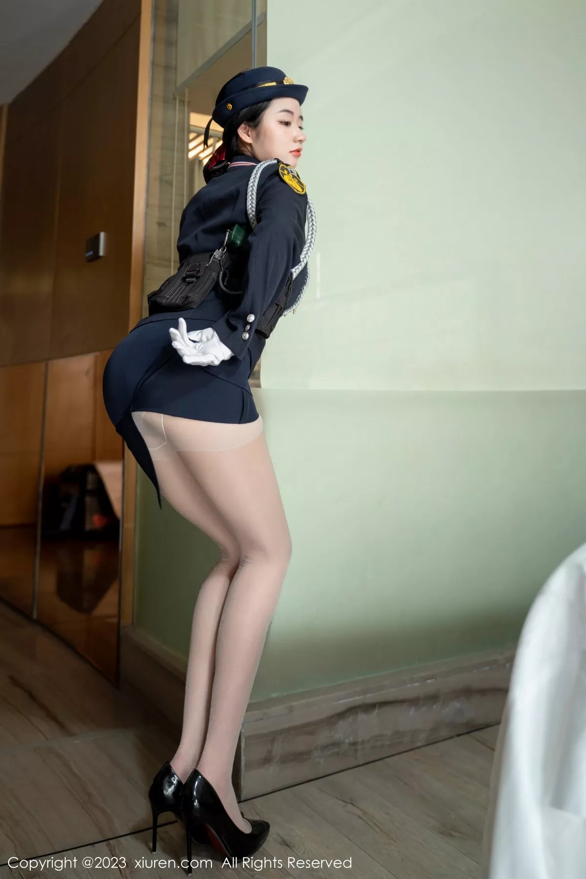 [XiuRen秀人网]第6497期汐汐爱吃草莓写真 [85P]-025