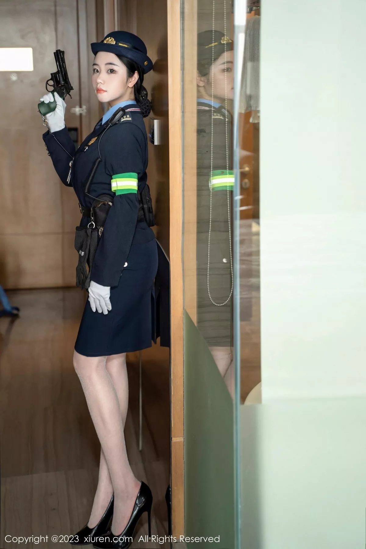 [XiuRen秀人网]第6497期汐汐爱吃草莓写真 [85P]-018