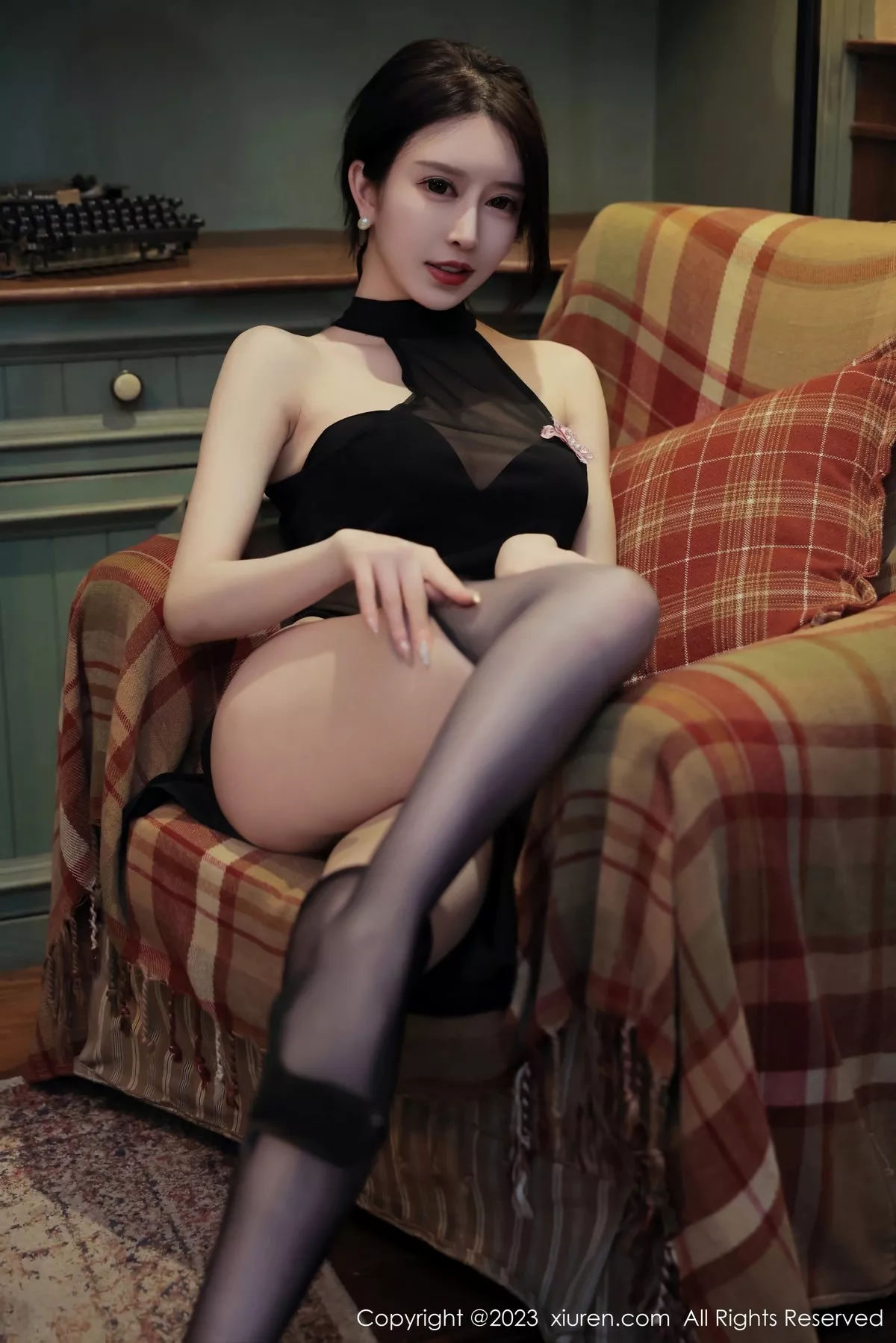 [XiuRen秀人网]第6498期玉兔写真 [55P]-014