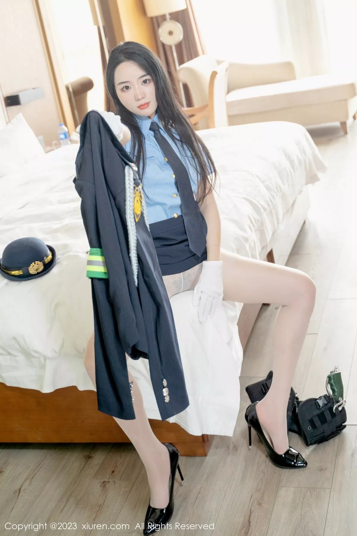 [XiuRen秀人网]第6497期汐汐爱吃草莓写真 [85P]-033