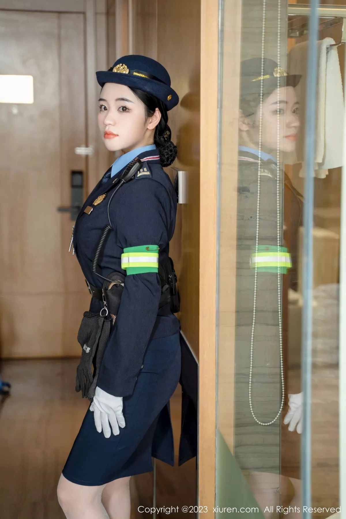 [XiuRen秀人网]第6497期汐汐爱吃草莓写真 [85P]-017
