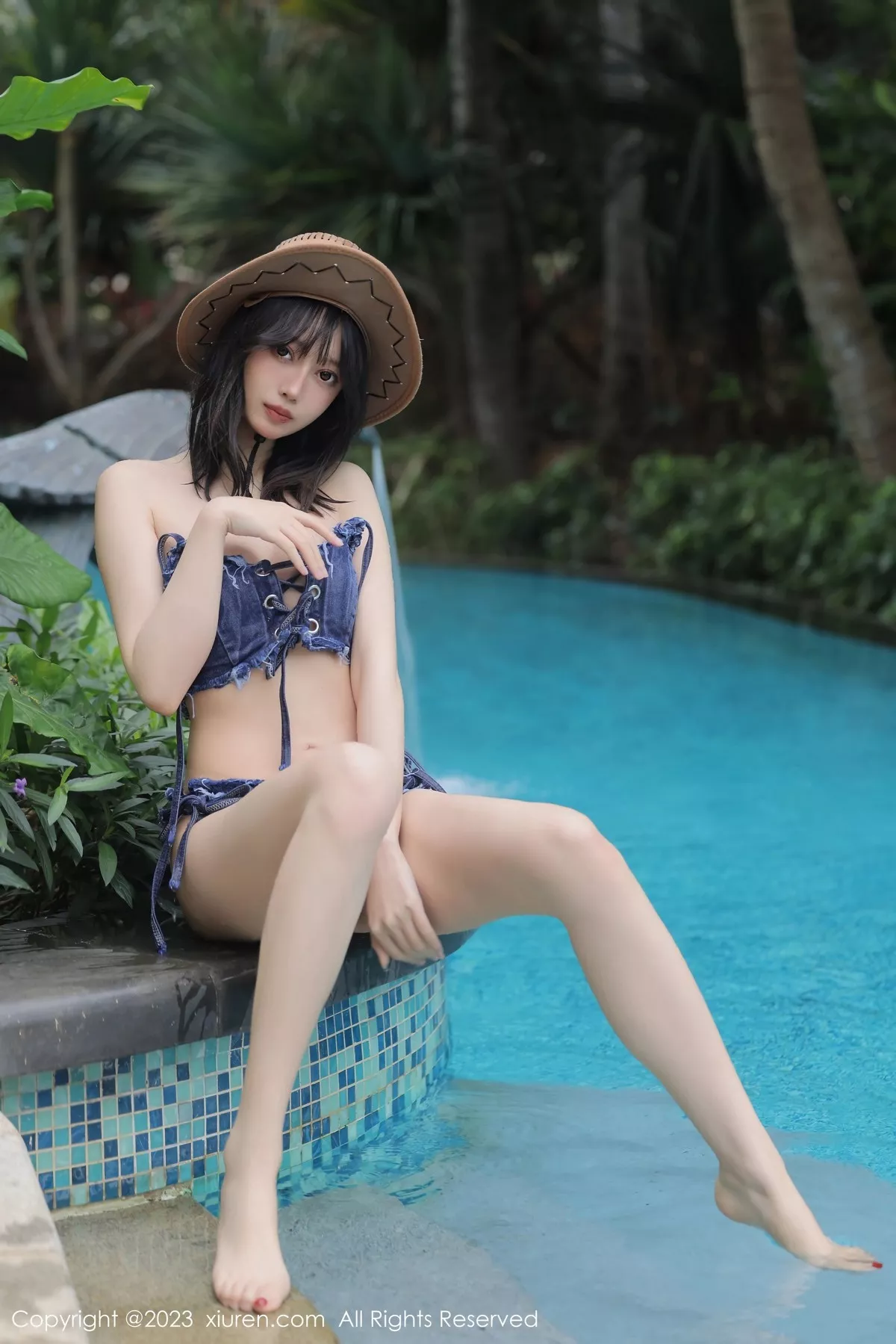 [XiuRen秀人网]第6504期玥儿玥写真 [71P]-001