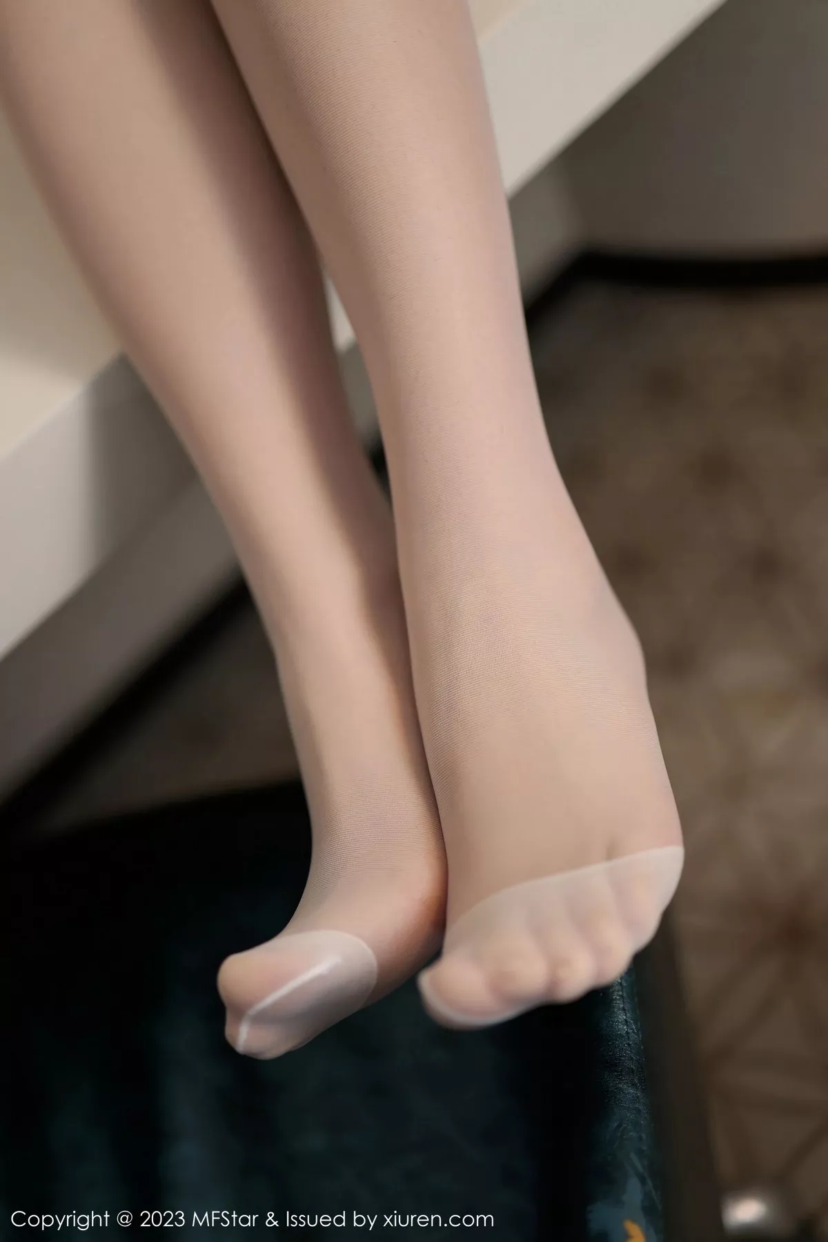 [MFStar模范学院]第602期汐汐爱吃草莓写真 [52P]-011