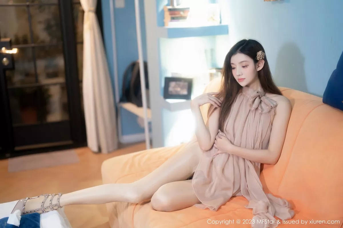 [MFStar模范学院]第603期加朵写真 [65P]-010