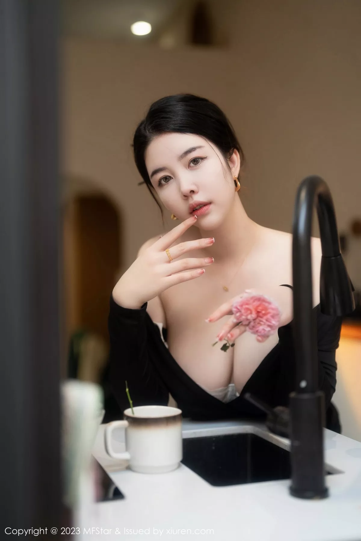 [MFStar模范学院]第596期樱桃小犊子写真 [58P]-058