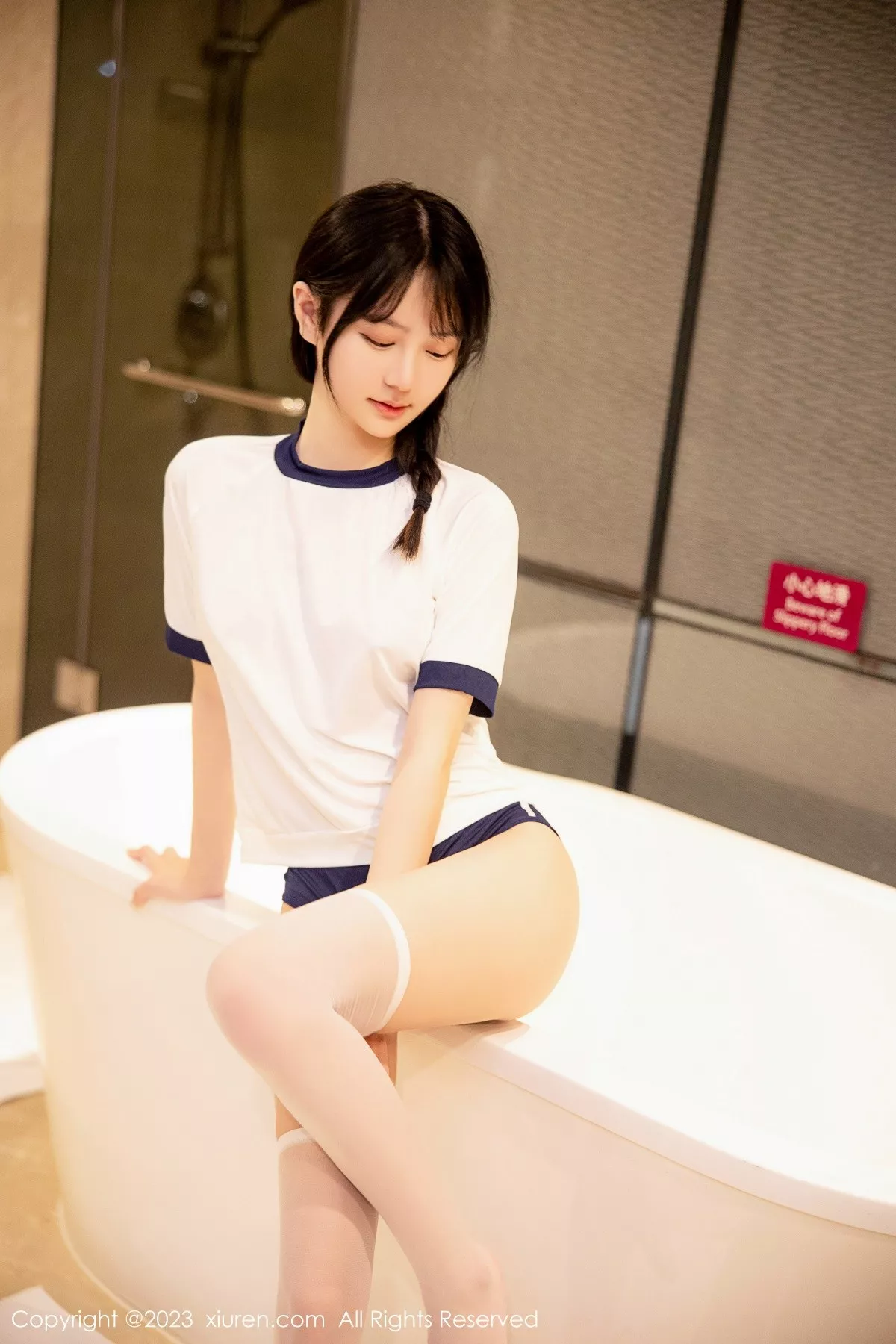 [XiuRen秀人网]第6447期谢小蒽写真 [87P]-001