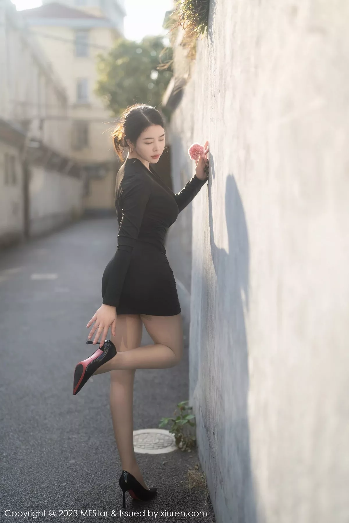 [MFStar模范学院]第596期樱桃小犊子写真 [58P]-015