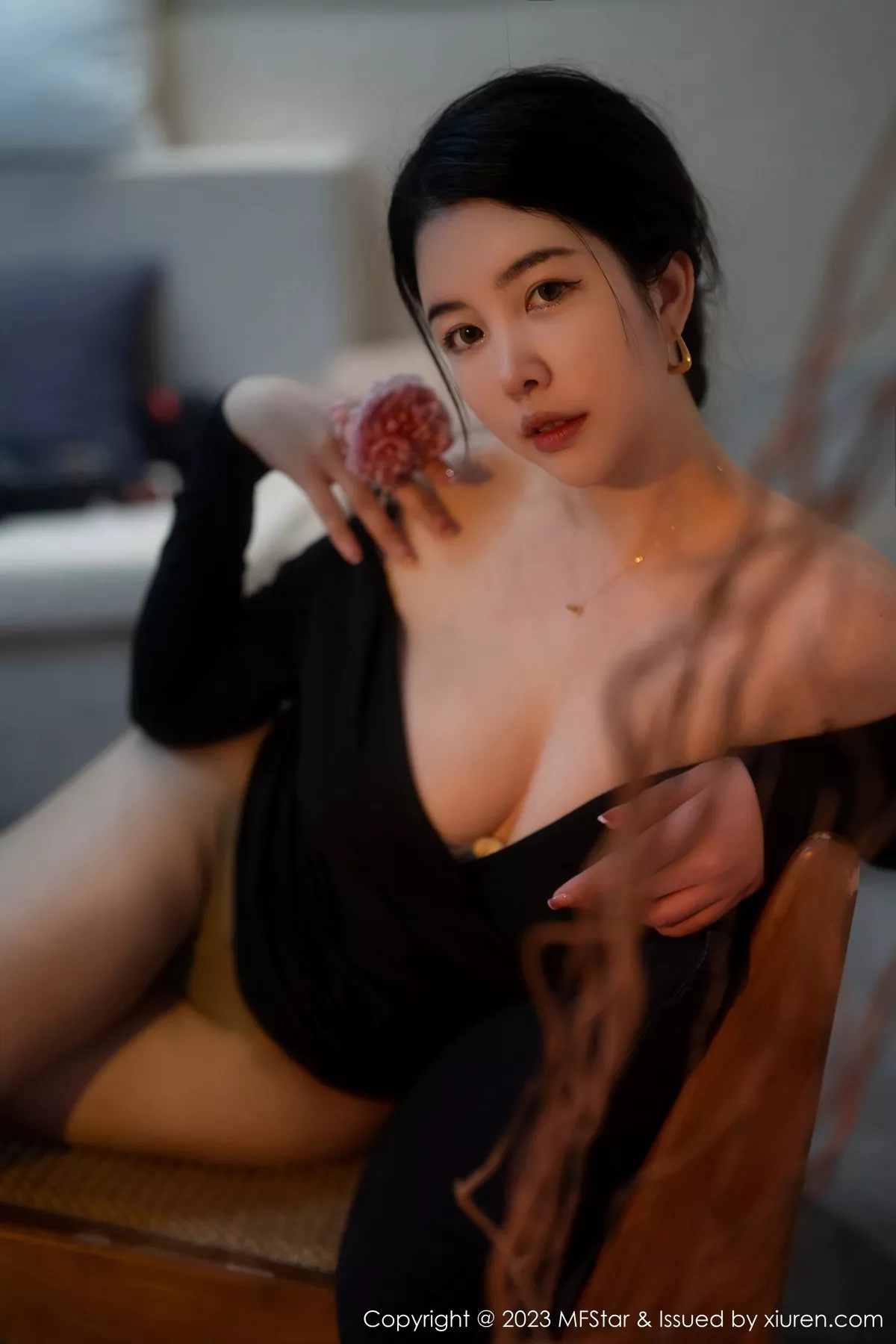 [MFStar模范学院]第596期樱桃小犊子写真 [58P]-043
