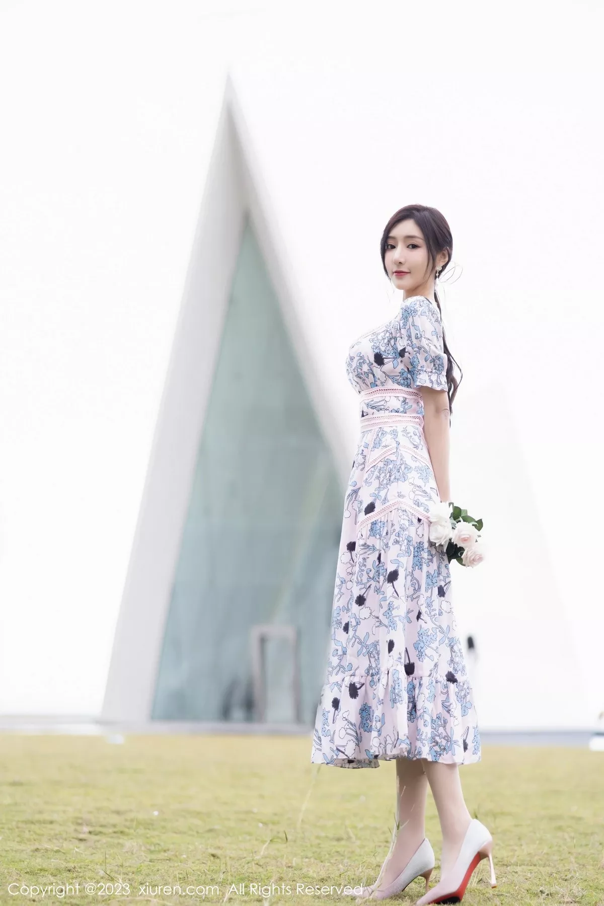 [XiuRen秀人网]第6474期王馨瑶写真 [86P]-001