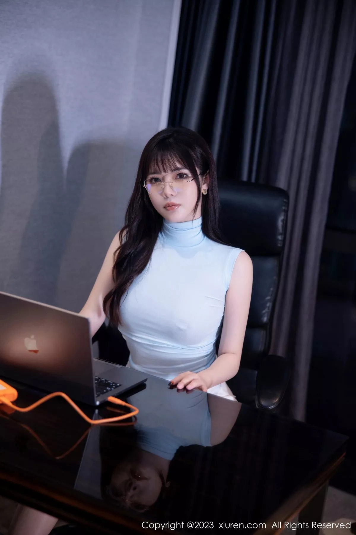 [XiuRen秀人网]第6645期萌汉药写真 [82P]-002