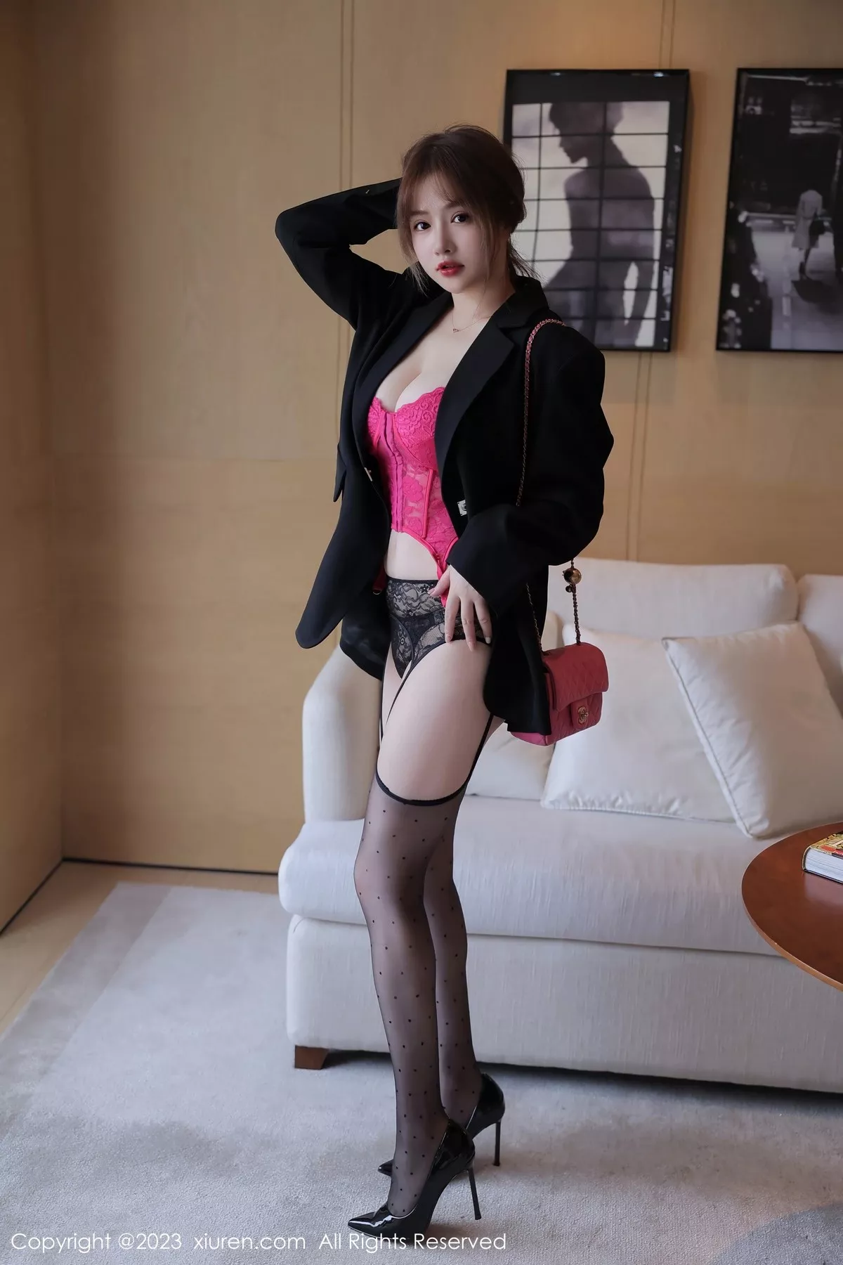 [XiuRen秀人网]第6644期养乐多写真 [66P]-001