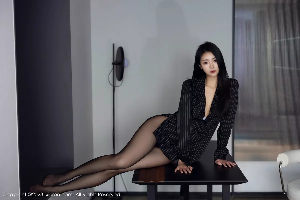 [XiuRen秀人网]第6677期可乐写真 [77P]-044