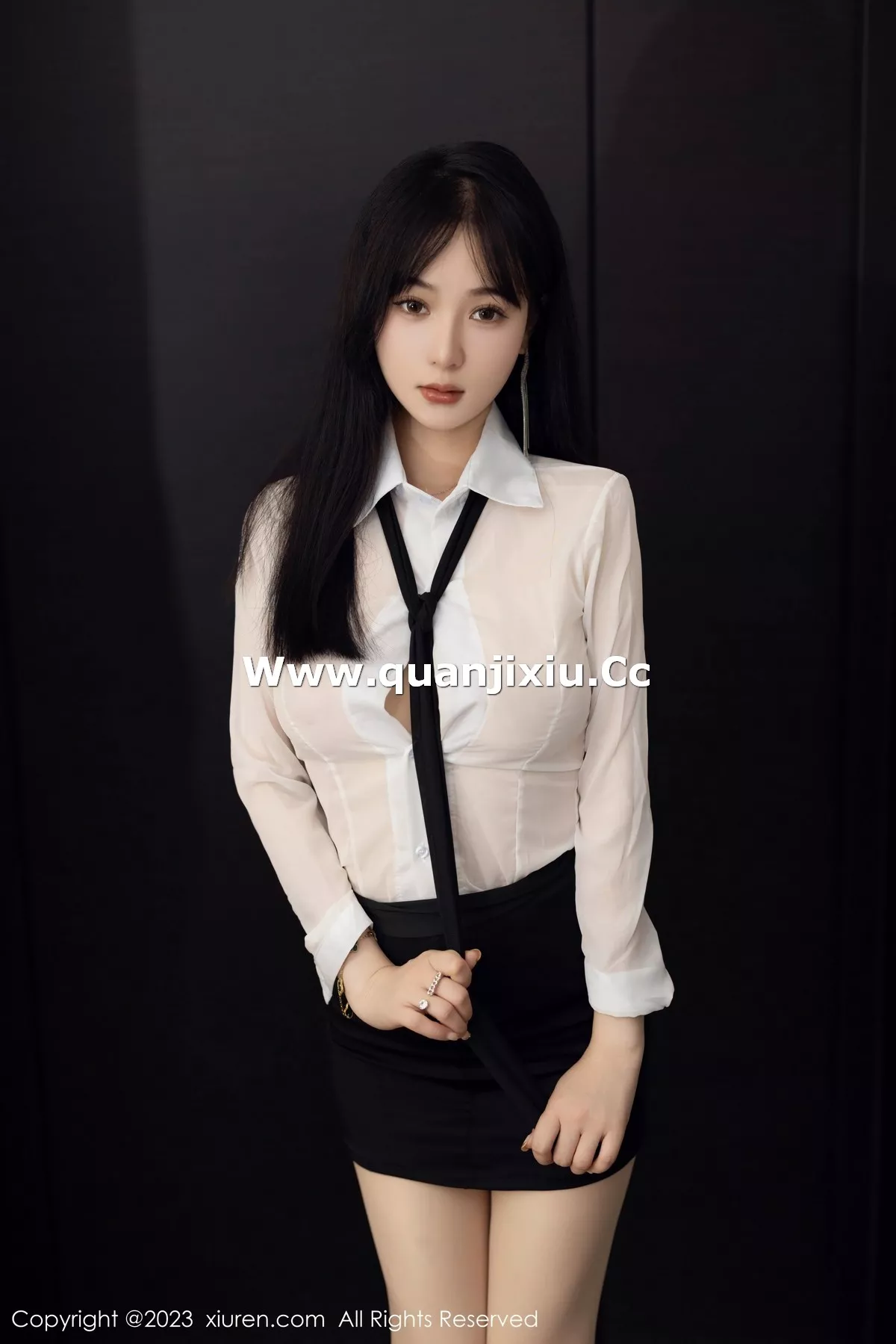 [XiuRen秀人网]第6711期桐桐写真 [73P]-010