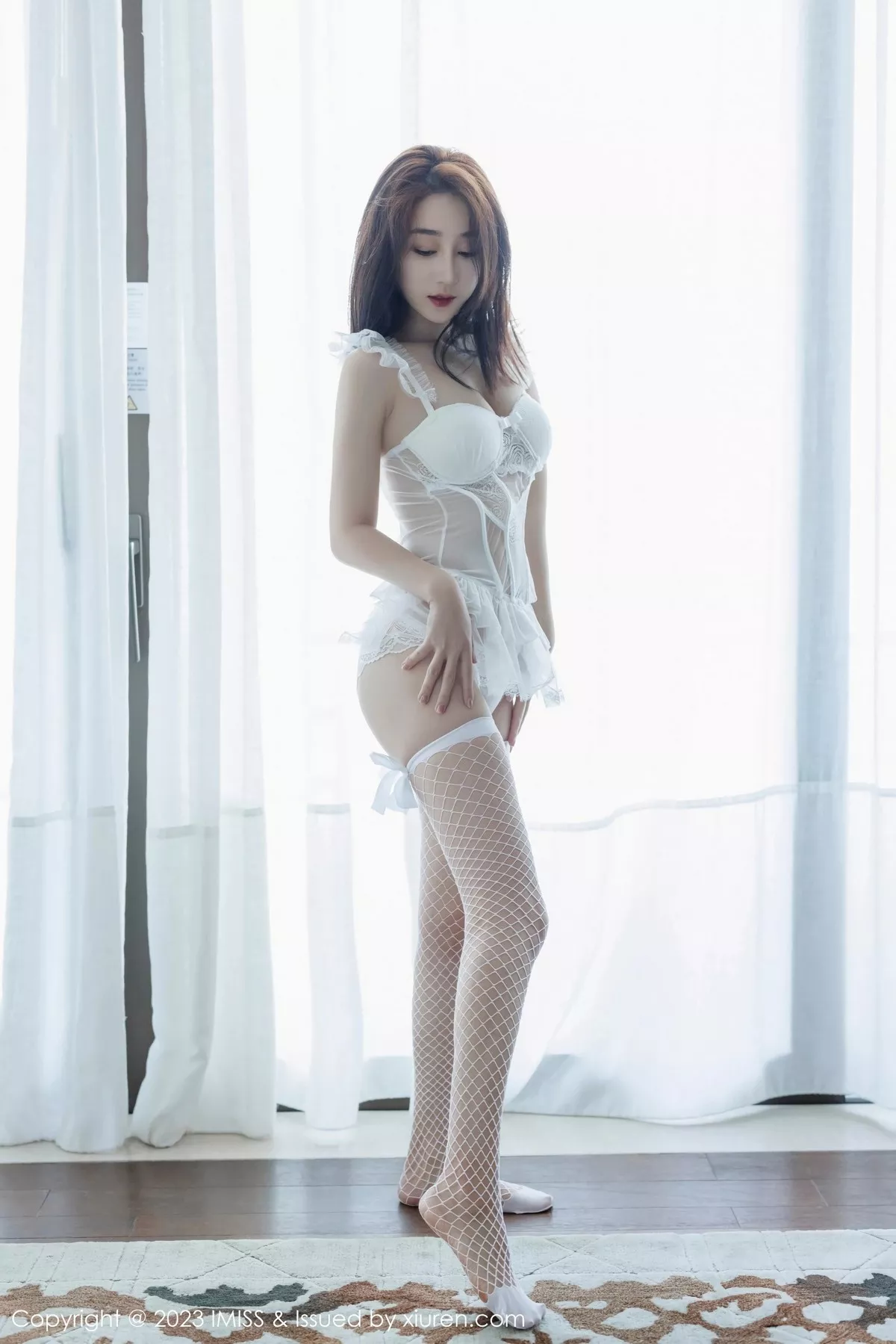 [Imiss爱蜜社]第733期九月生写真 [40P]-002