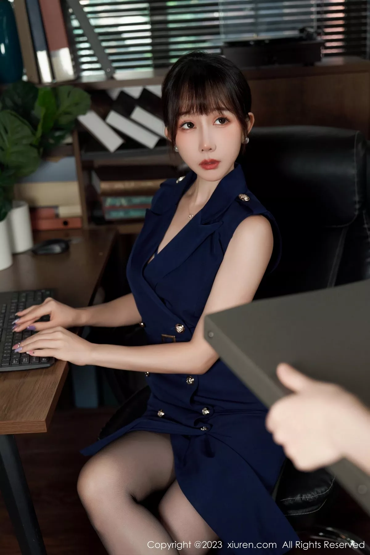 [XiuRen秀人网]第6737期波巧酱写真 [95P]-001