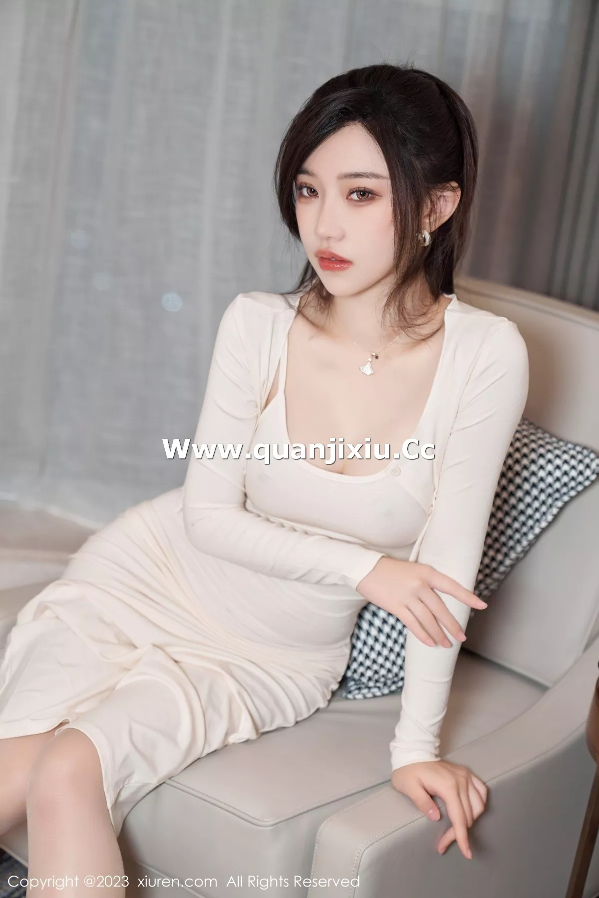 [XiuRen秀人网]第6761期妙可可写真 [90P]-001