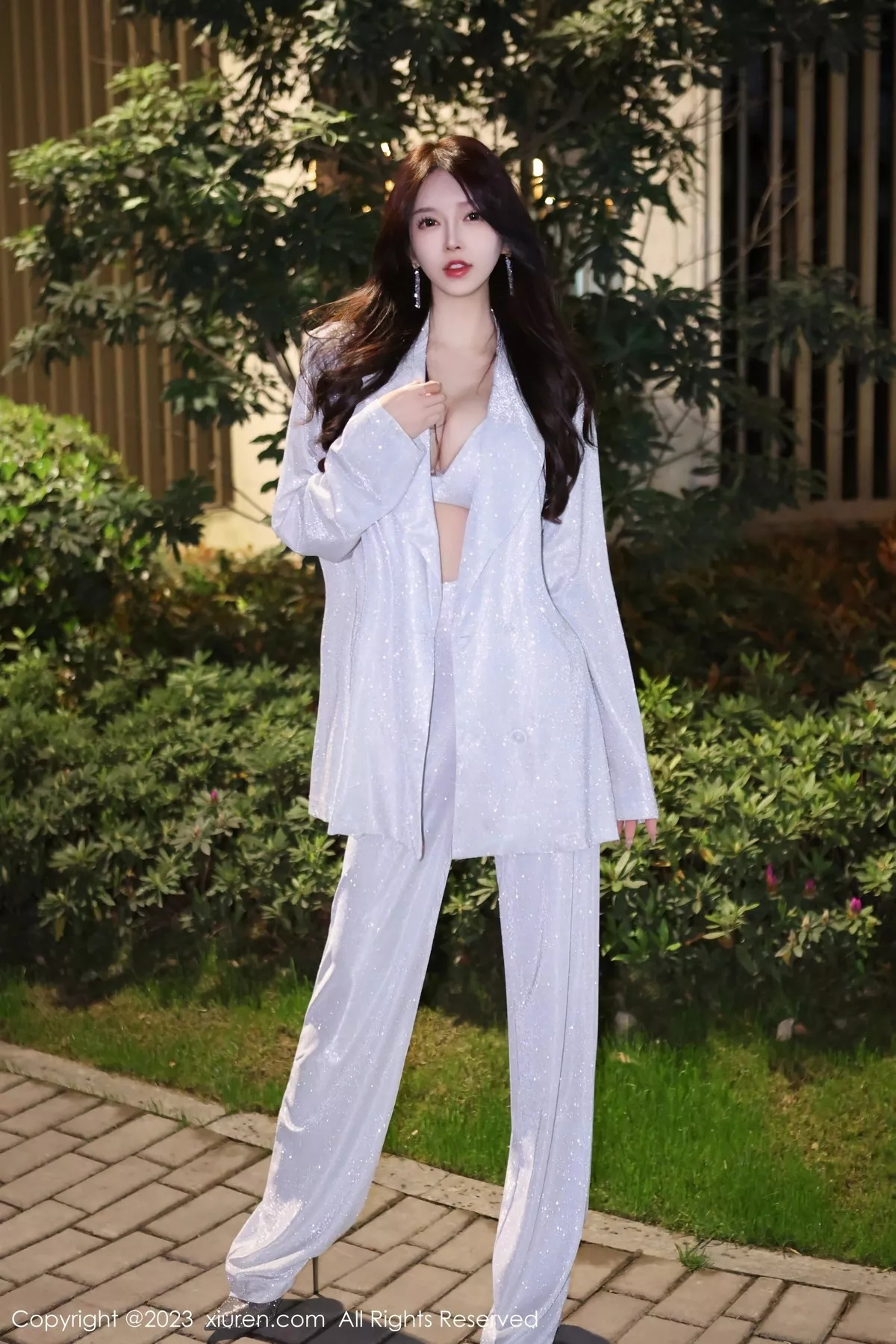 [XiuRen秀人网]第6605期玉兔写真 [82P]-001