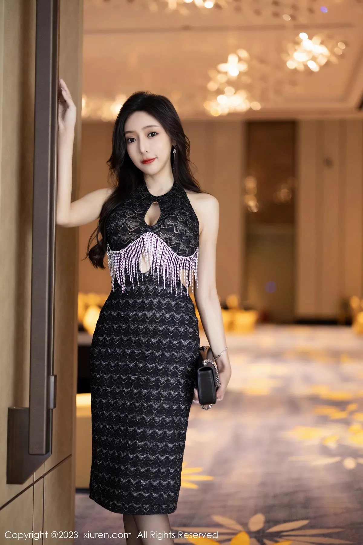 [XiuRen秀人网]第6772期王馨瑶写真 [87P]-001