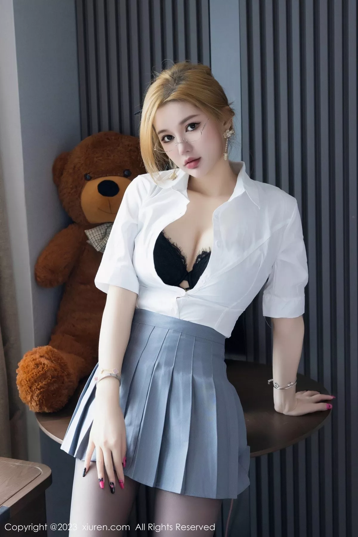 [XiuRen秀人网]第6836期杨可可写真 [91P]-001