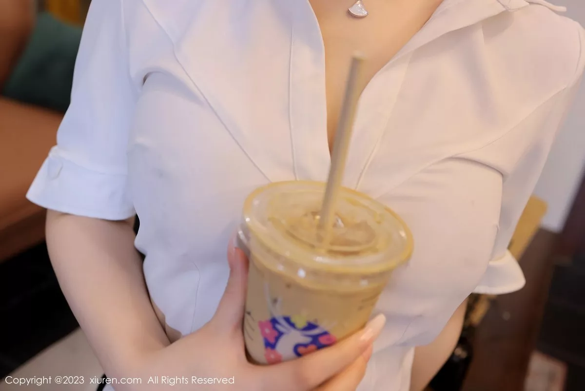 [XiuRen秀人网]第6838期岁小岁写真 [57P]-035