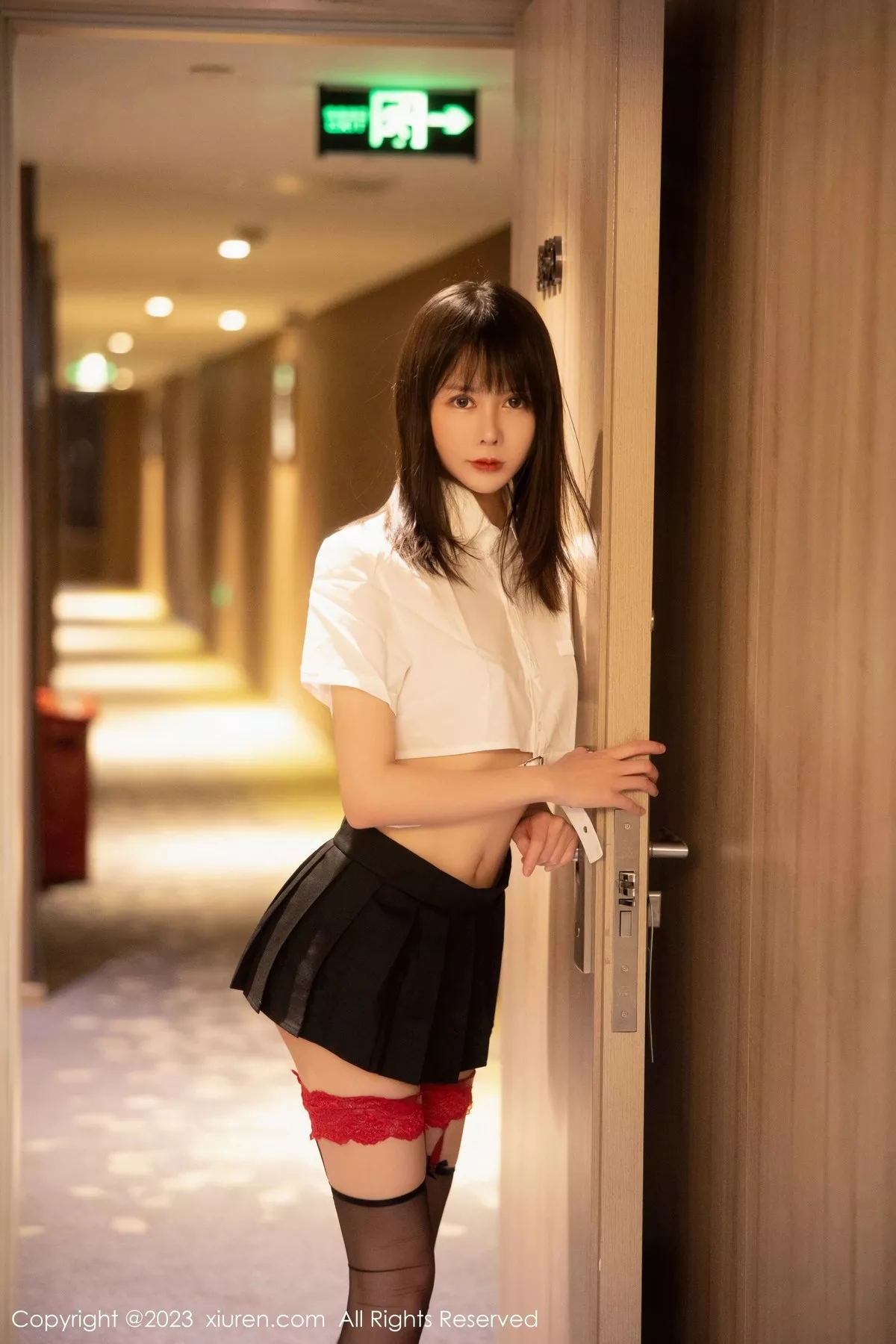 [XiuRen秀人网]第6862期甜佳佳写真 [80P]-001