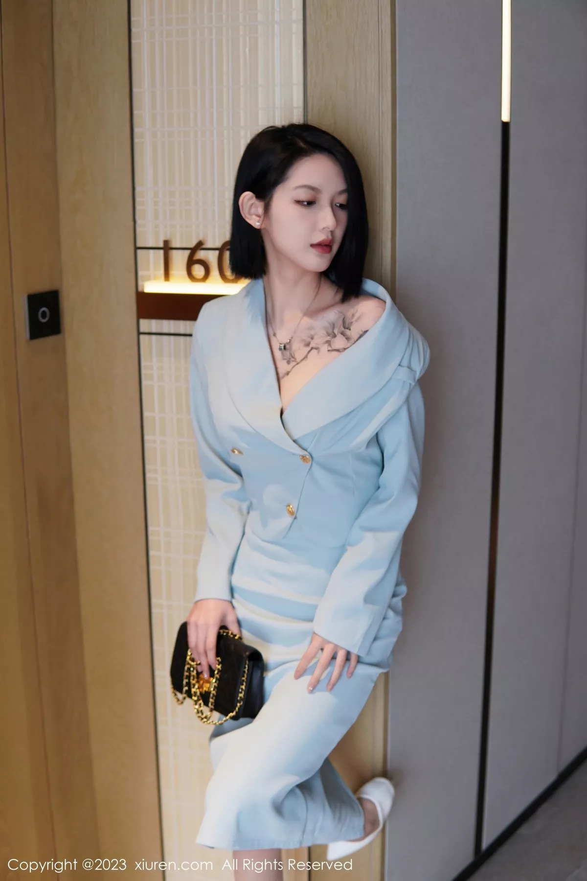 [XiuRen秀人网]第6885期乔一一写真 [74P]-005